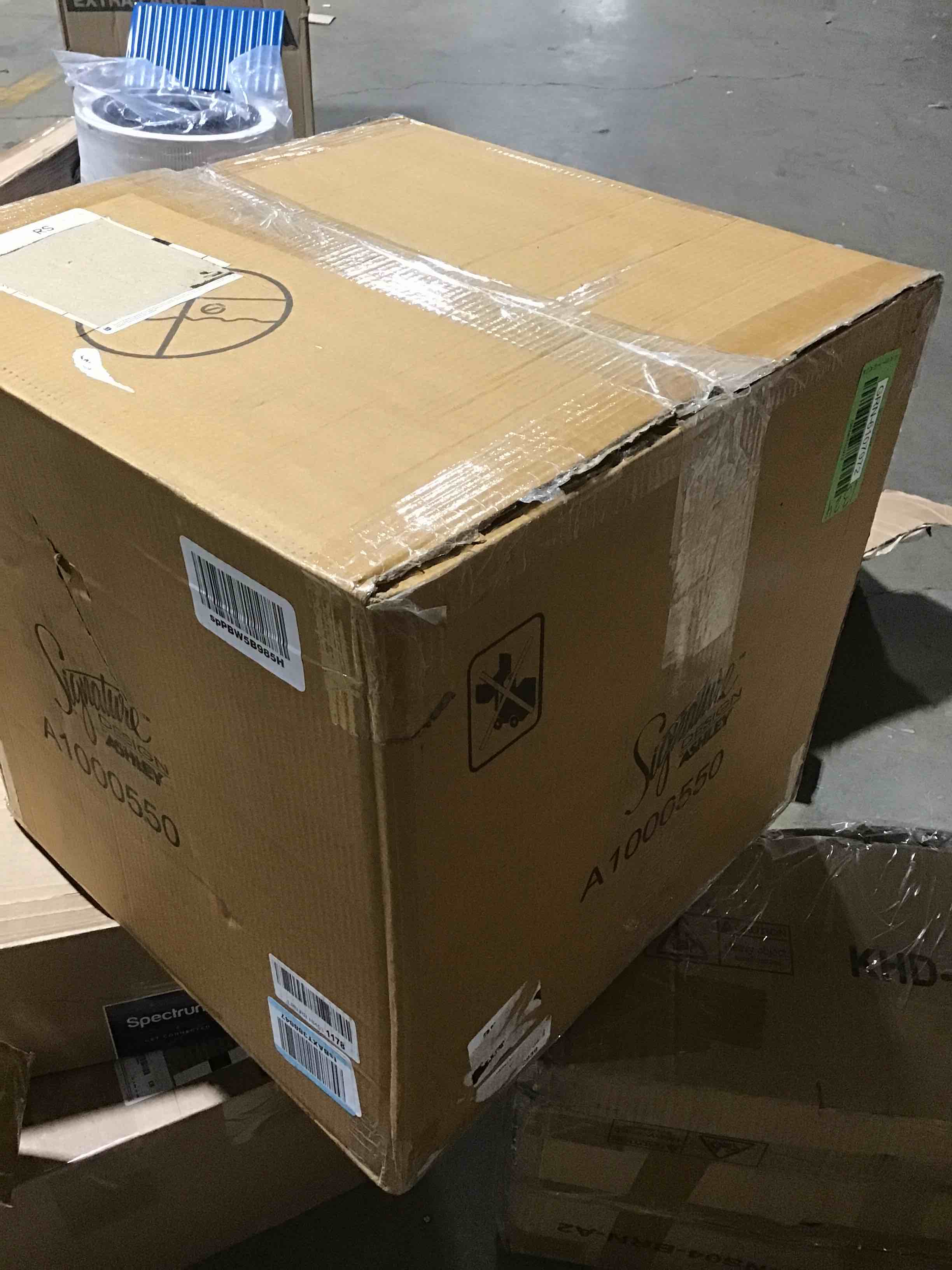 https://s3.amazonaws.com/lotting-images-prod/bidfta/GRN6107972_1709212890914.jpeg