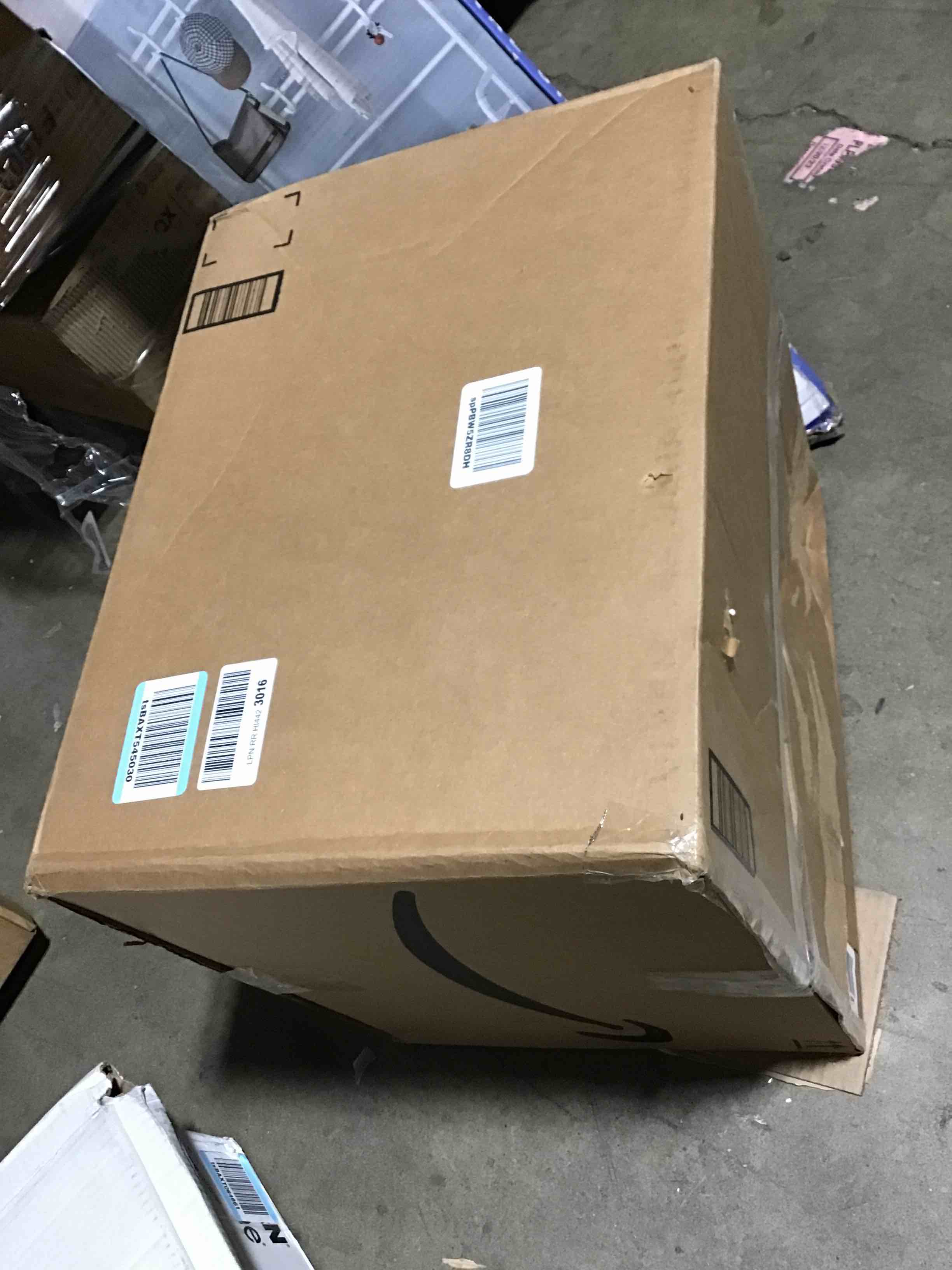 https://s3.amazonaws.com/lotting-images-prod/bidfta/GRN6111275_1708974463061.jpeg