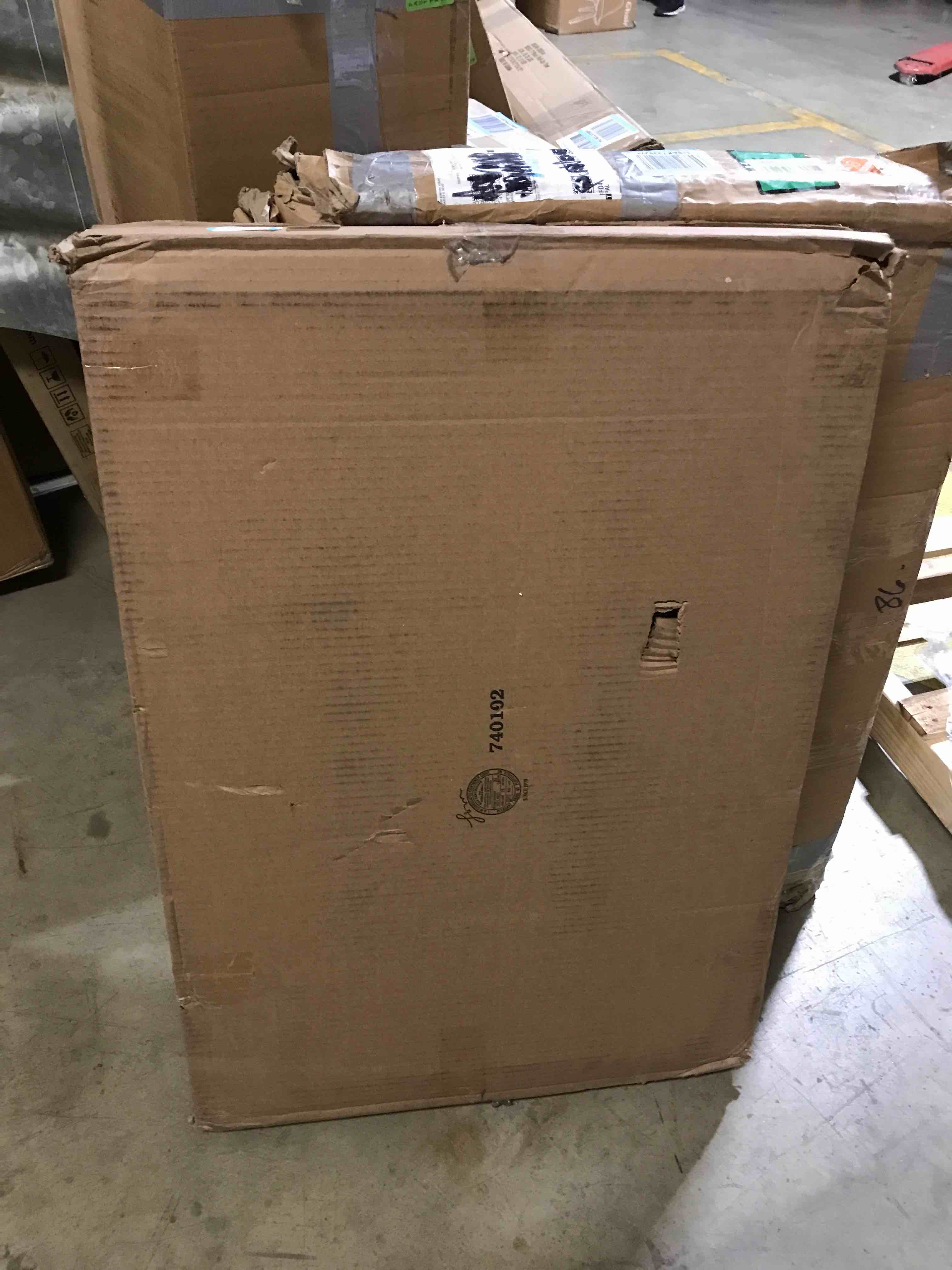 https://s3.amazonaws.com/lotting-images-prod/bidfta/GRN6113830_1709591591886.jpeg