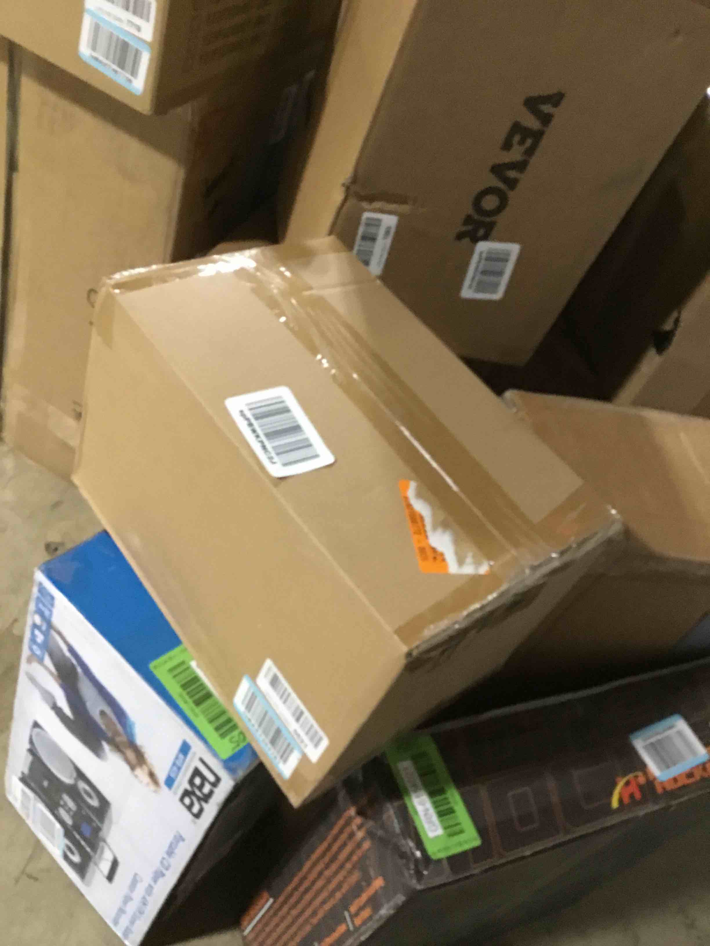 https://s3.amazonaws.com/lotting-images-prod/bidfta/GRN6114023_1709764363504.jpeg