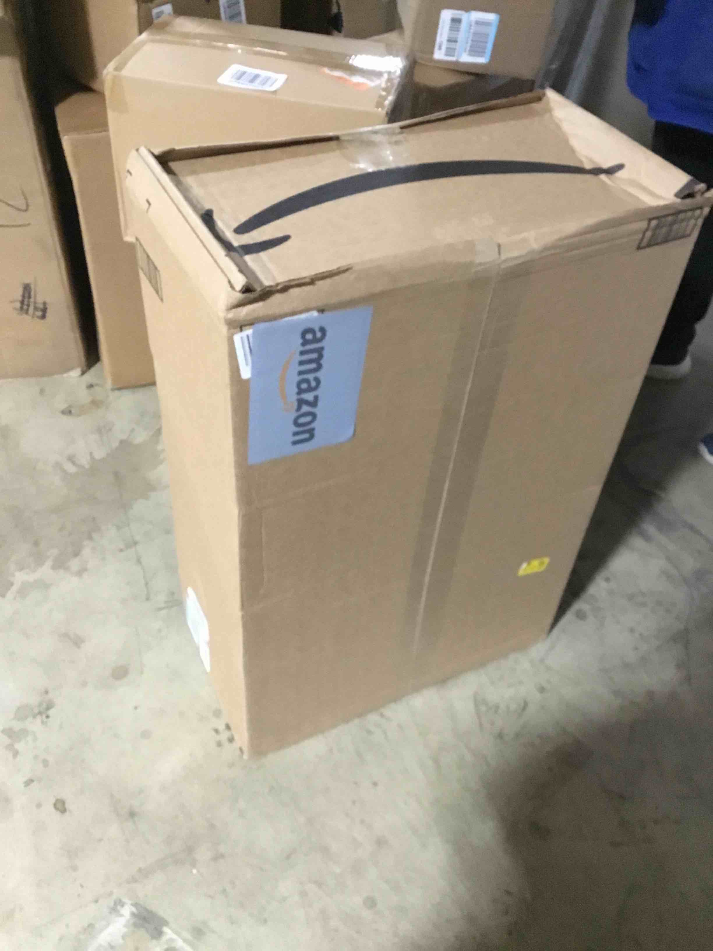 https://s3.amazonaws.com/lotting-images-prod/bidfta/GRN6114024_1709764392904.jpeg