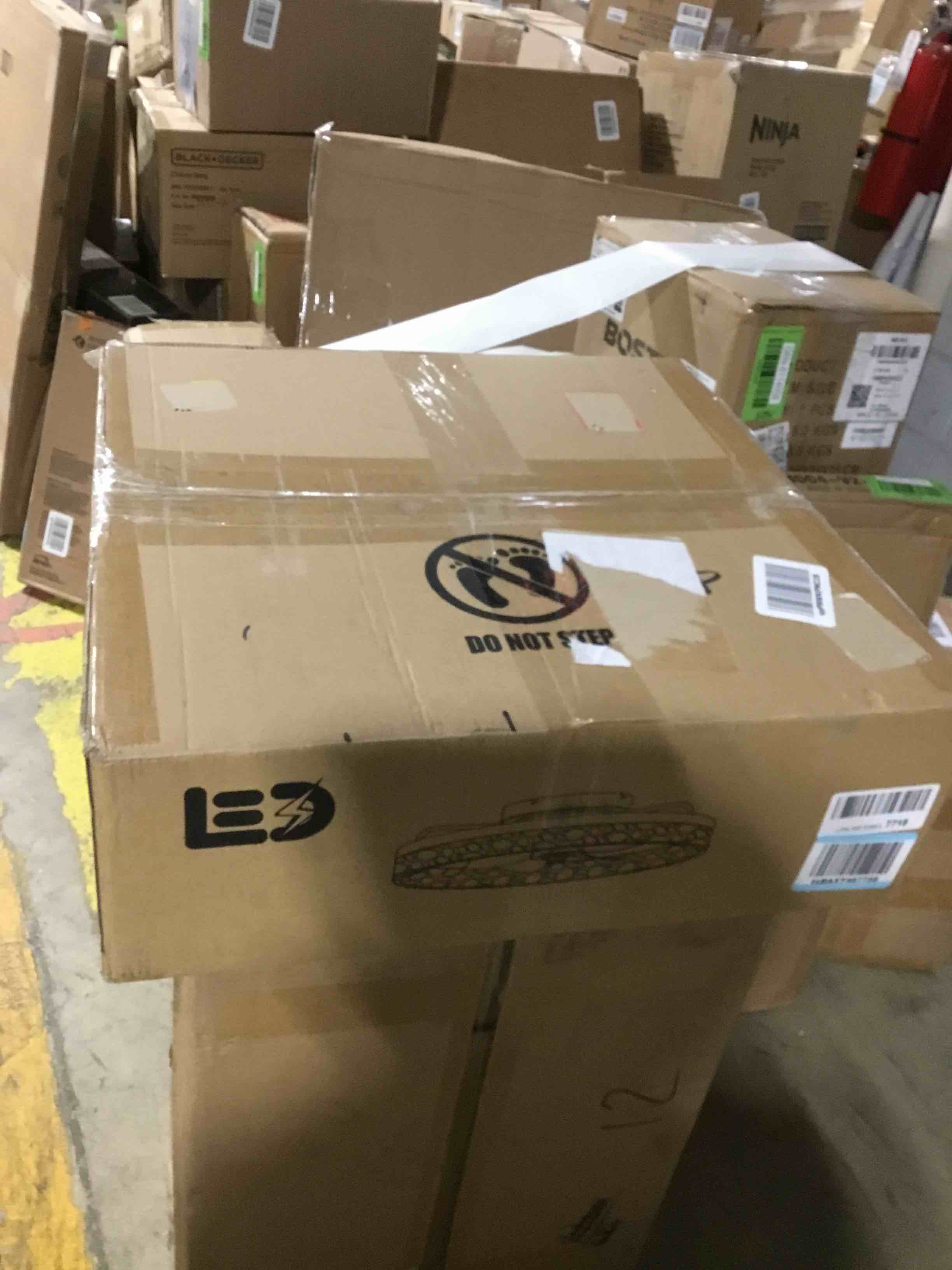 https://s3.amazonaws.com/lotting-images-prod/bidfta/GRN6114079_1709764164730.jpeg