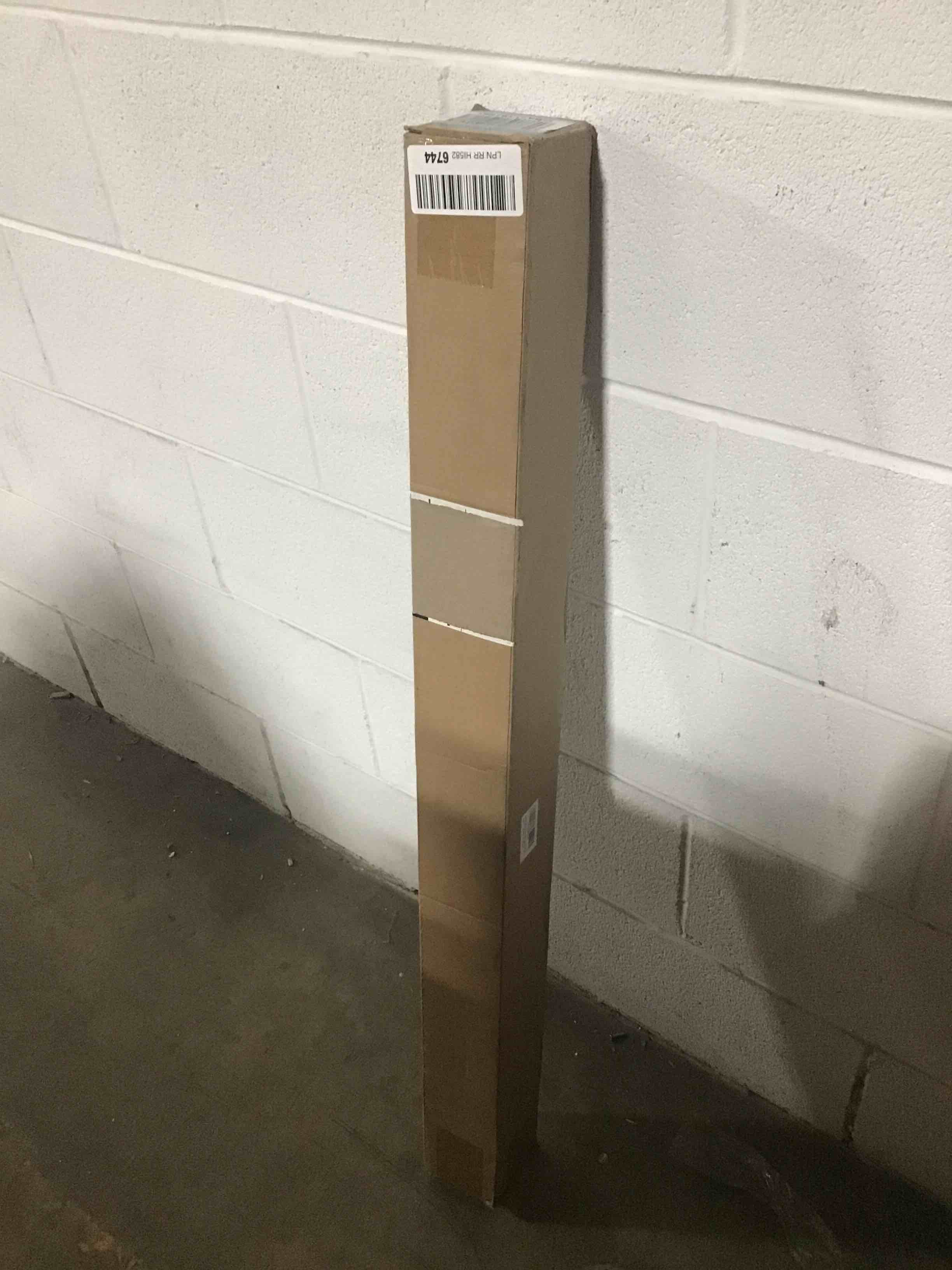 https://s3.amazonaws.com/lotting-images-prod/bidfta/GRN6114747_1707497212368.jpeg