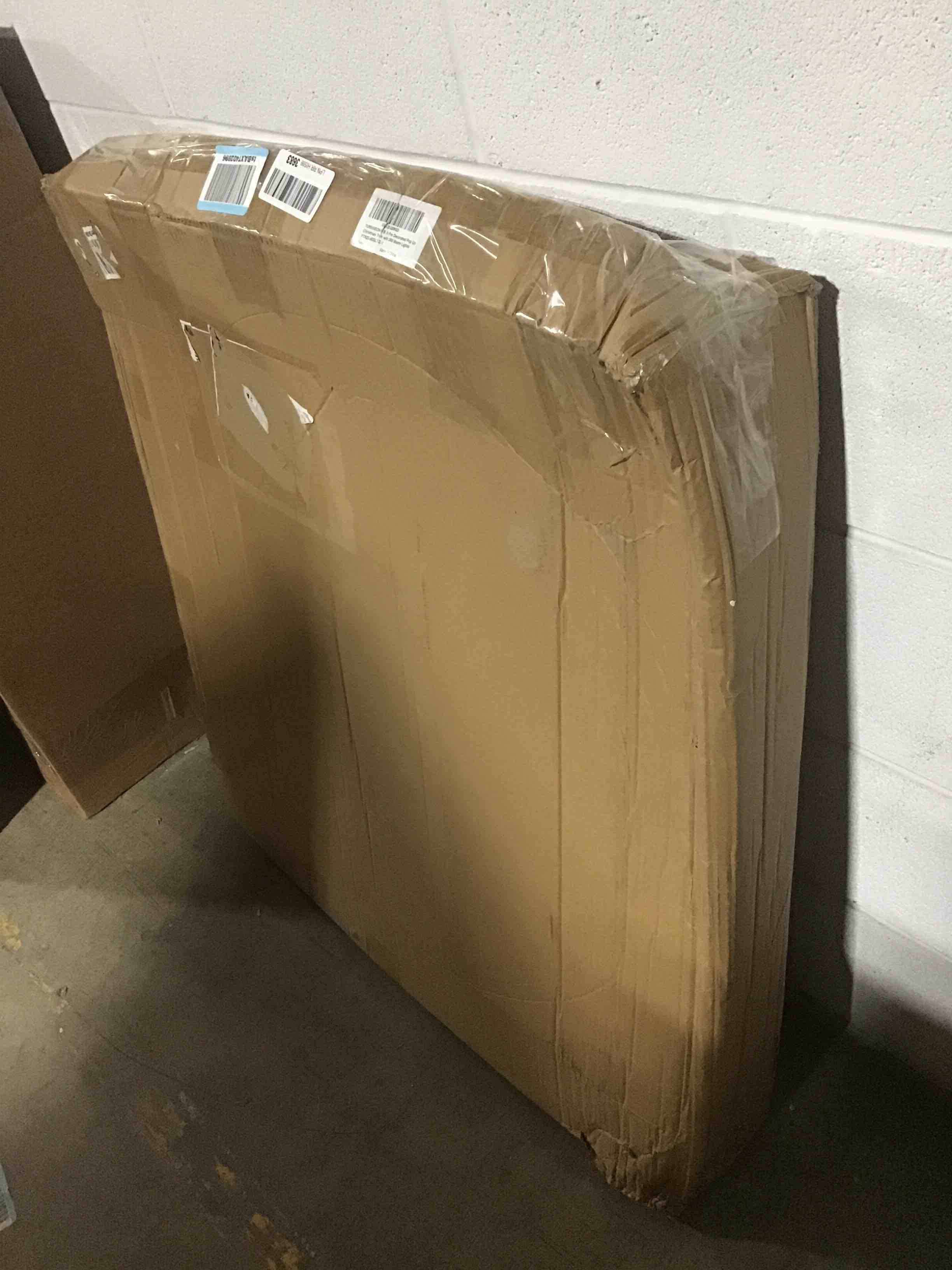 https://s3.amazonaws.com/lotting-images-prod/bidfta/GRN6114750_1707497421584.jpeg