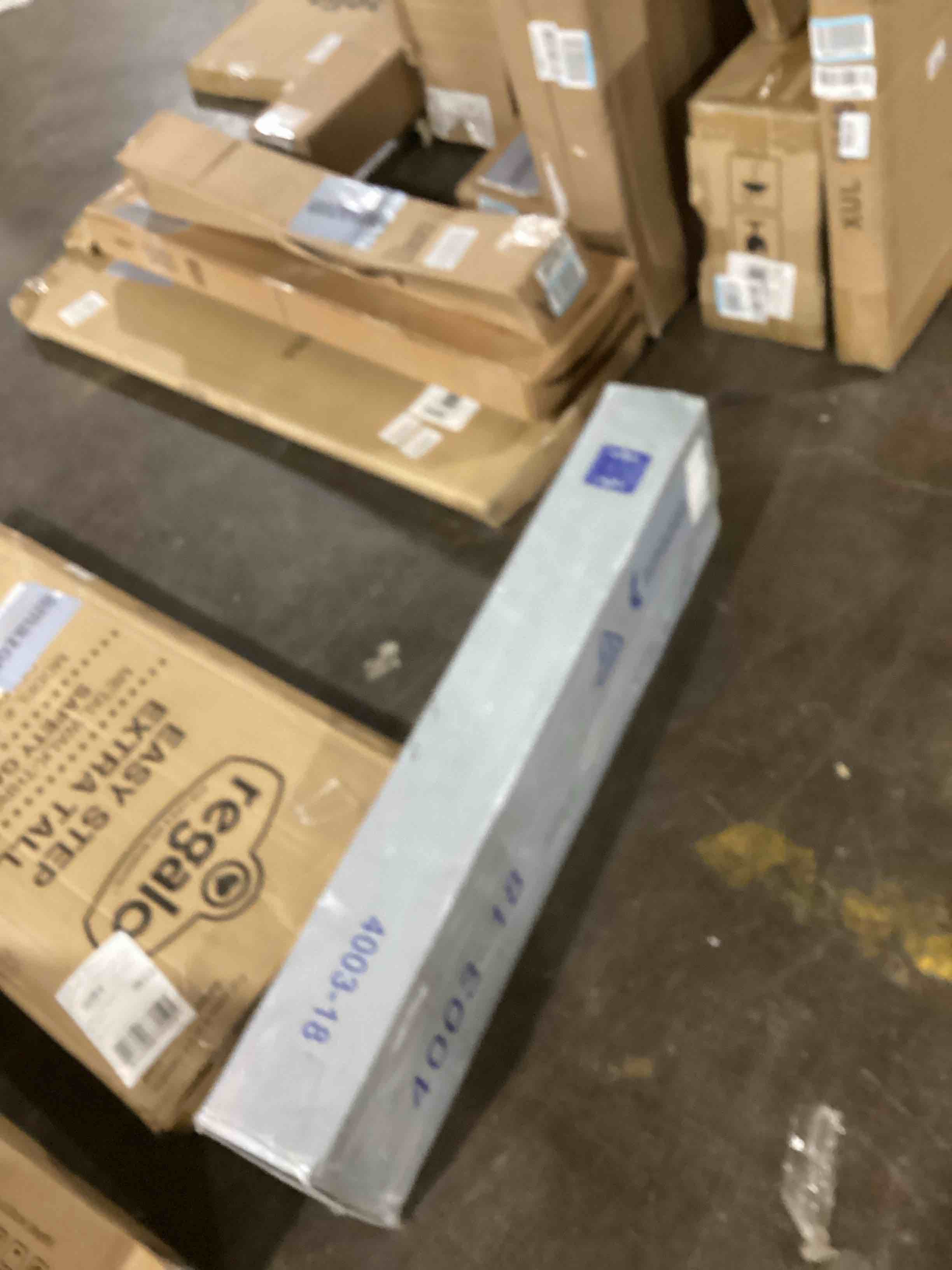 https://s3.amazonaws.com/lotting-images-prod/bidfta/GRN6116370_1713545258395.jpeg