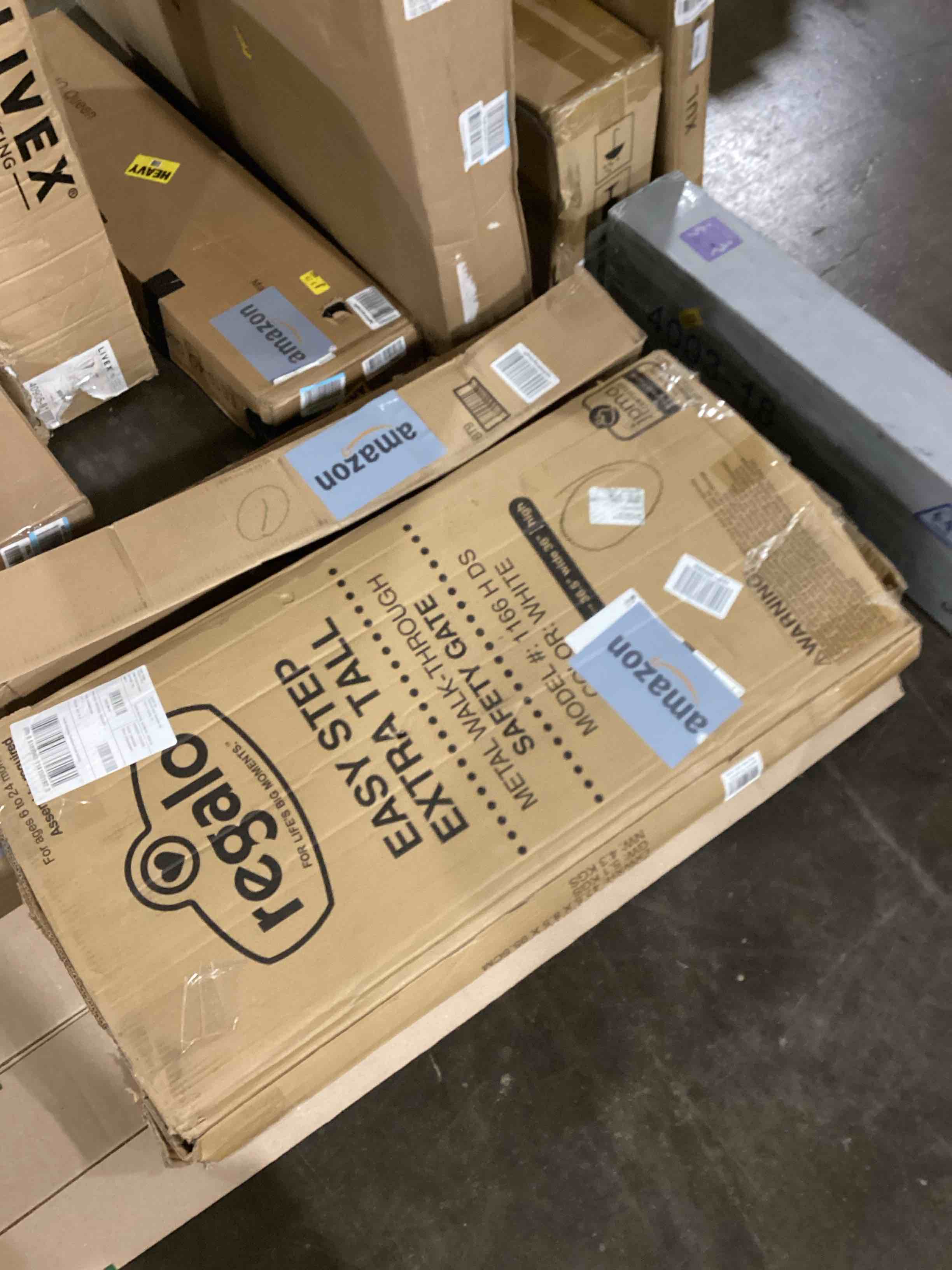 https://s3.amazonaws.com/lotting-images-prod/bidfta/GRN6116373_1713544958897.jpeg