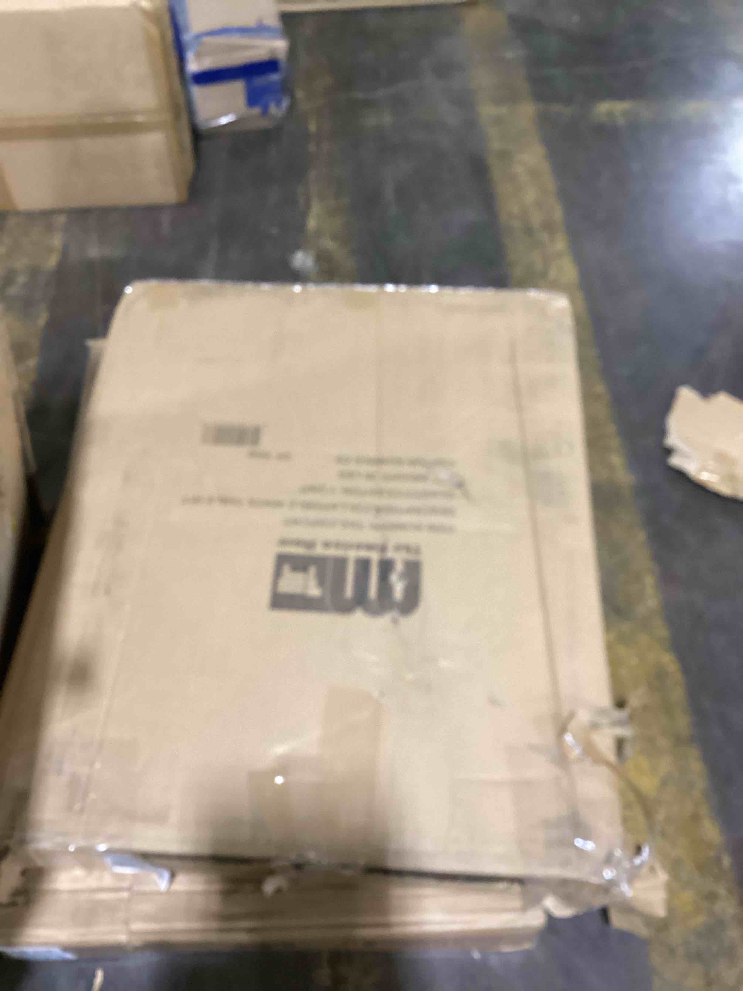 https://s3.amazonaws.com/lotting-images-prod/bidfta/GRN6116387_1713541567963.jpeg