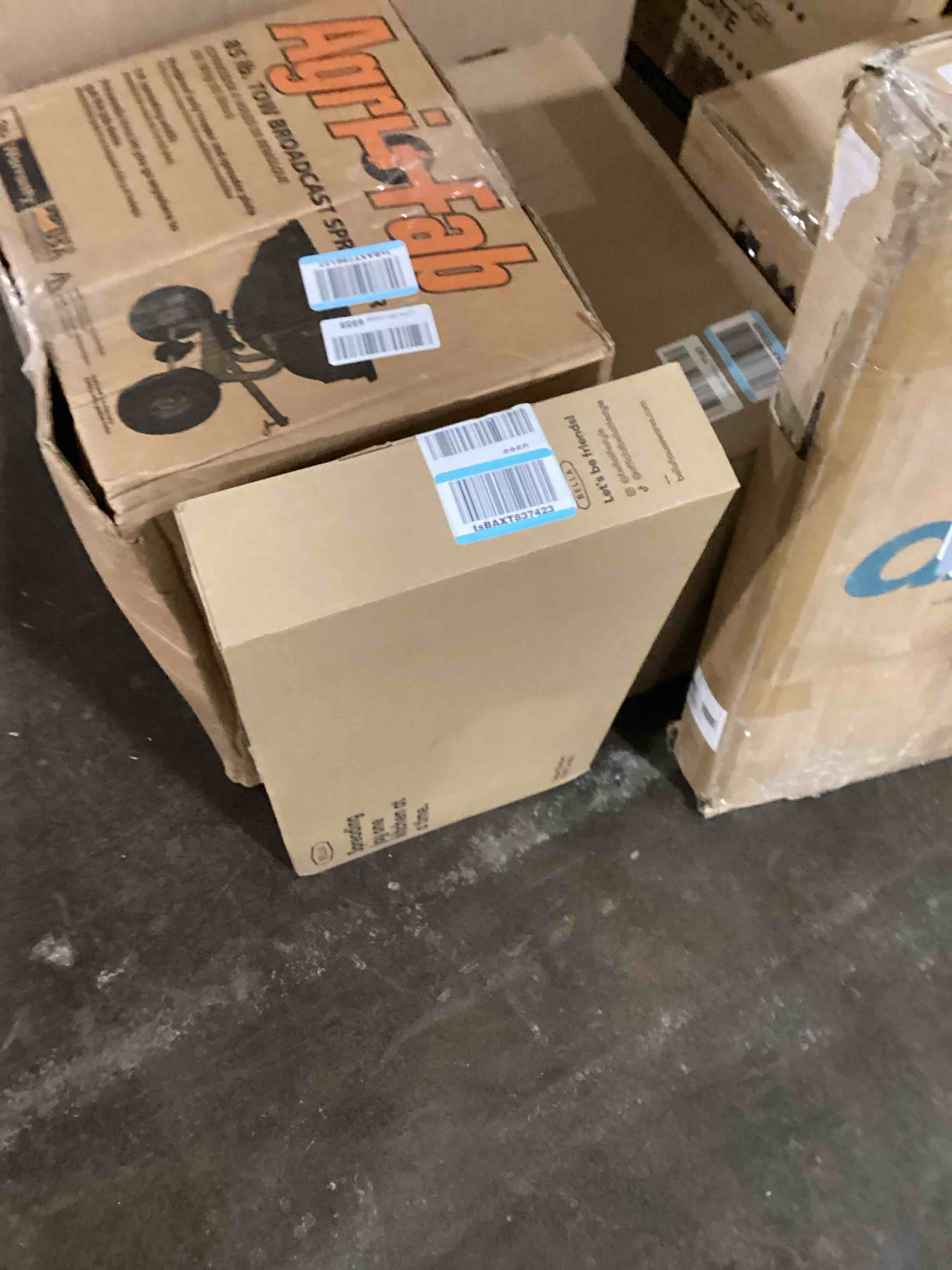 https://s3.amazonaws.com/lotting-images-prod/bidfta/GRN6116414_1713546295456.jpeg