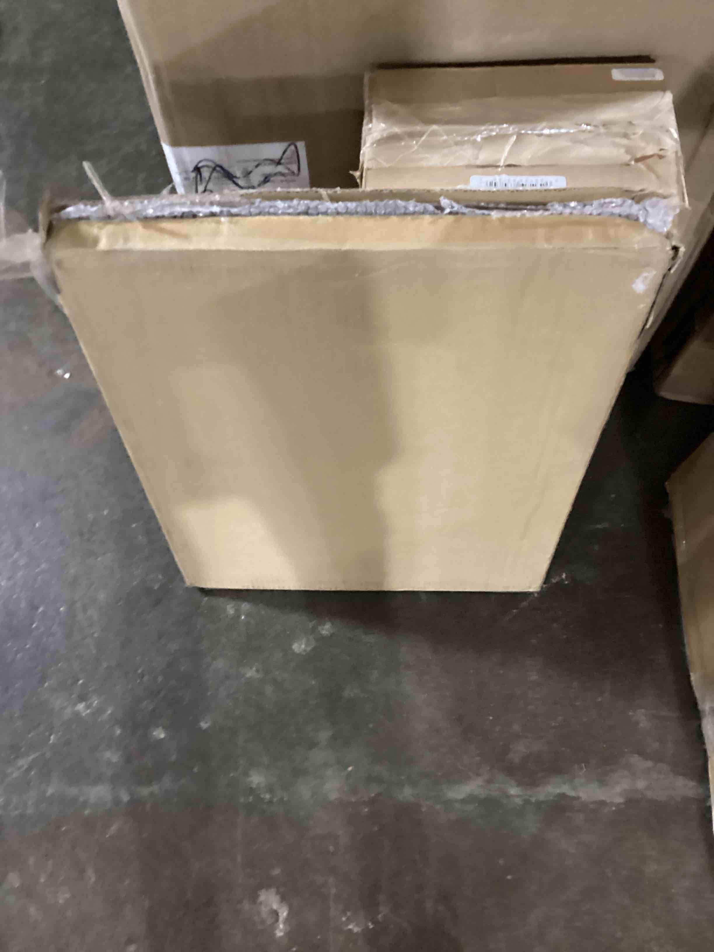 https://s3.amazonaws.com/lotting-images-prod/bidfta/GRN6116418_1713546048311.jpeg