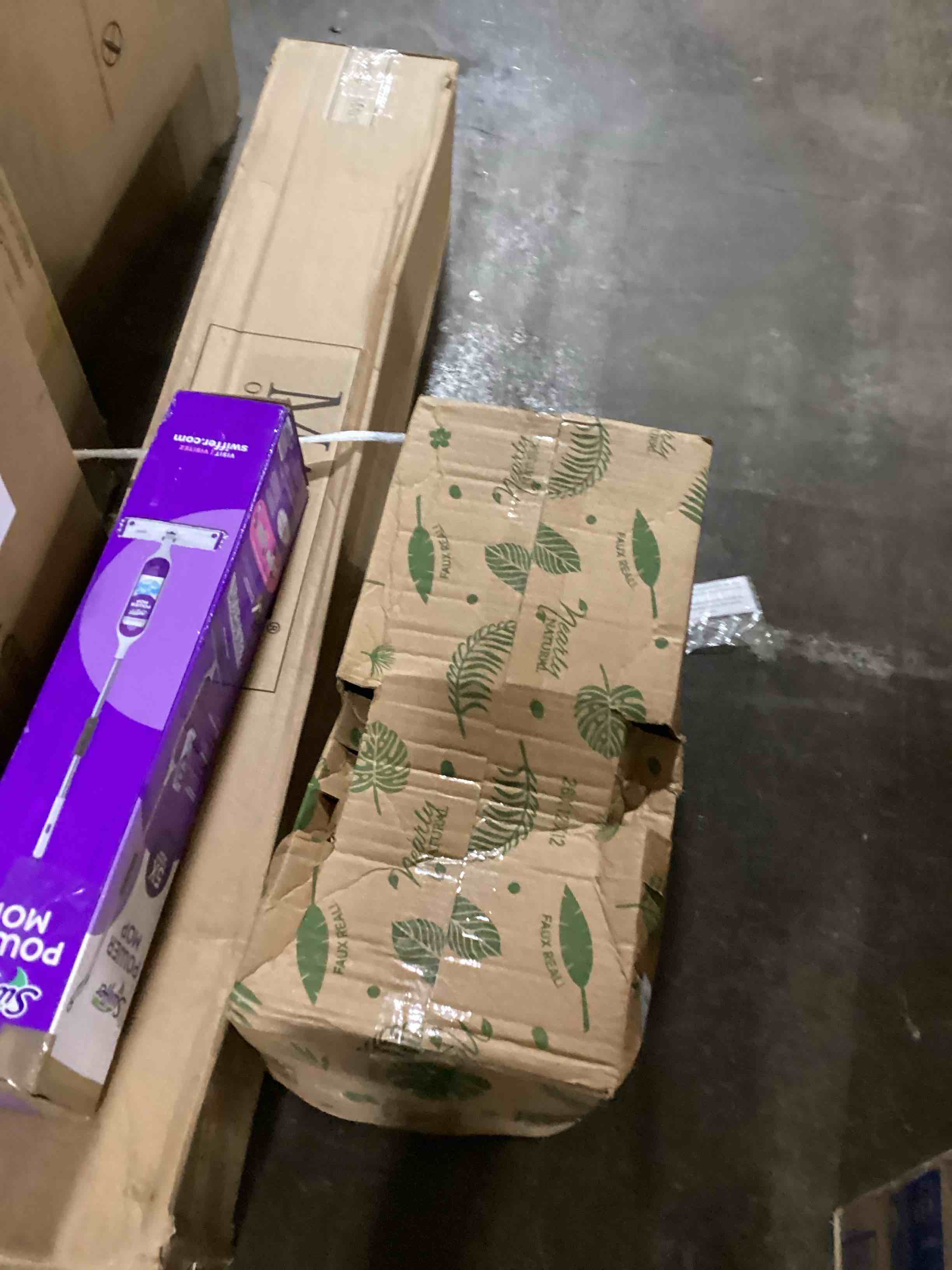https://s3.amazonaws.com/lotting-images-prod/bidfta/GRN6116433_1713547063050.jpeg