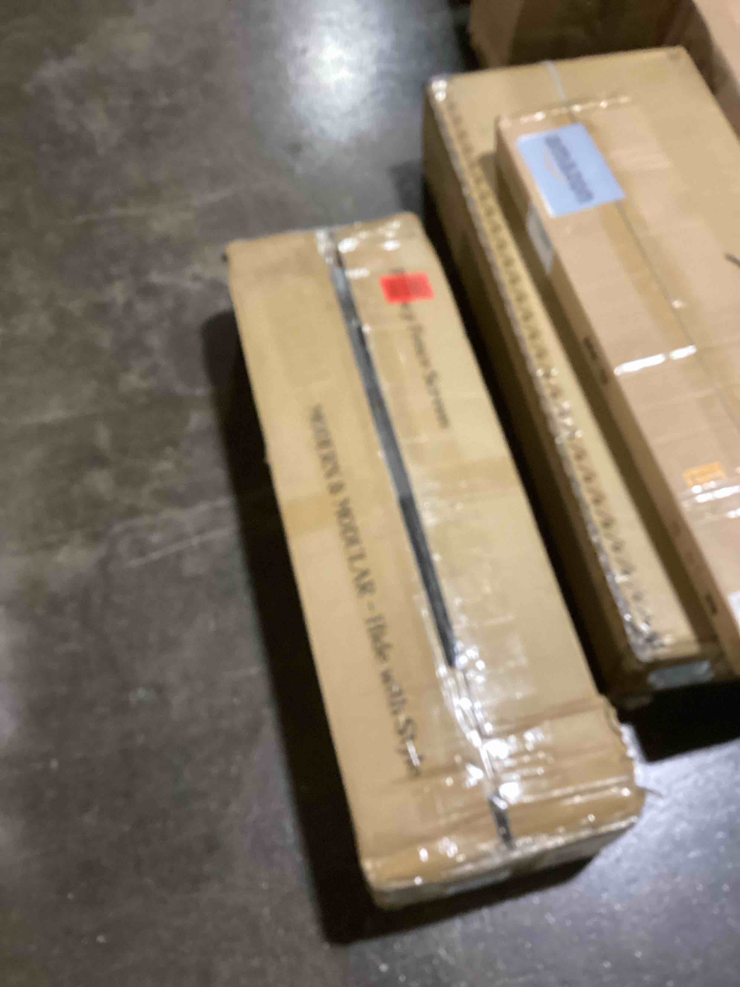 https://s3.amazonaws.com/lotting-images-prod/bidfta/GRN6118918_1713987499067.jpeg
