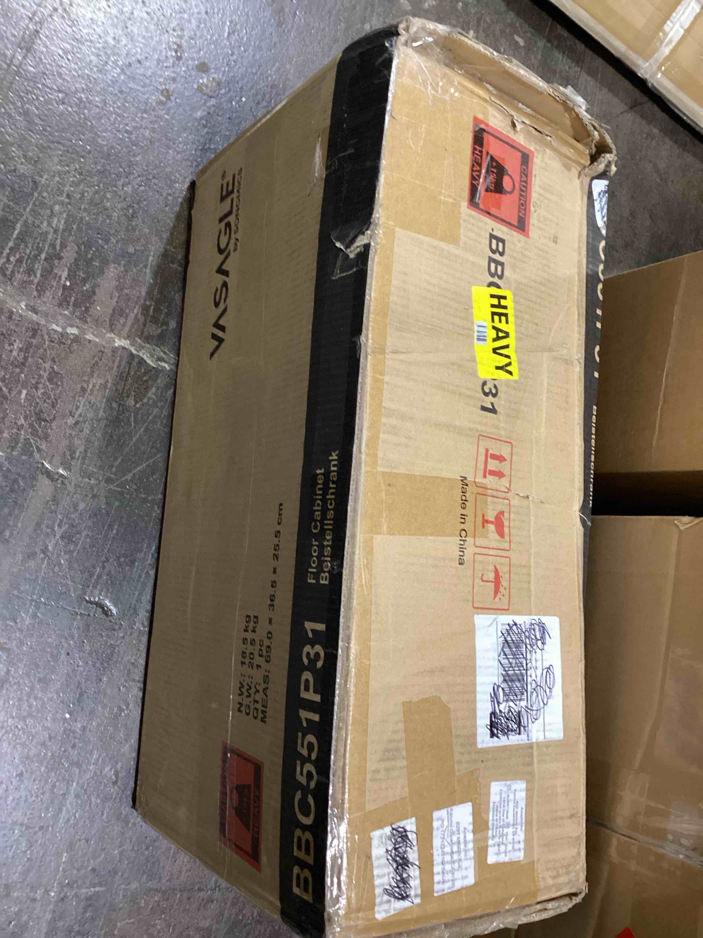 https://s3.amazonaws.com/lotting-images-prod/bidfta/GRN6119200_1715019732511.jpeg