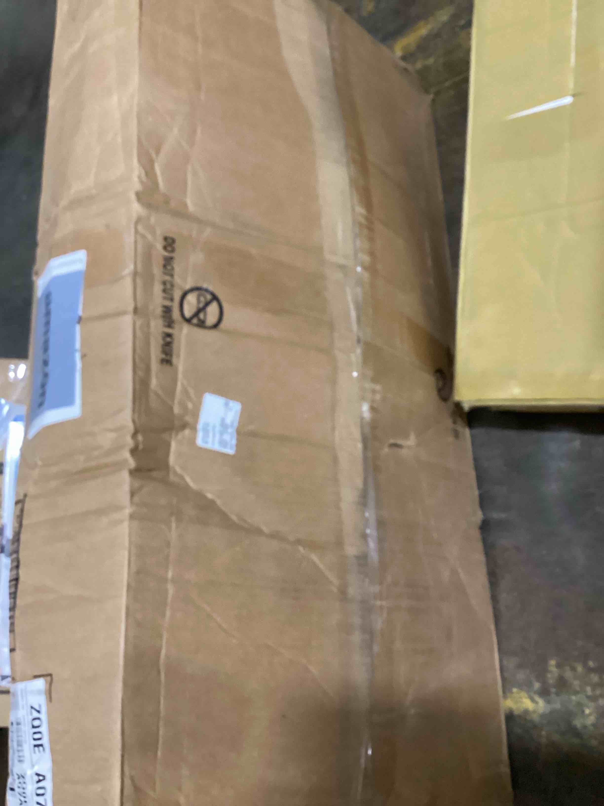 https://s3.amazonaws.com/lotting-images-prod/bidfta/GRN6119209_1715023452497.jpeg