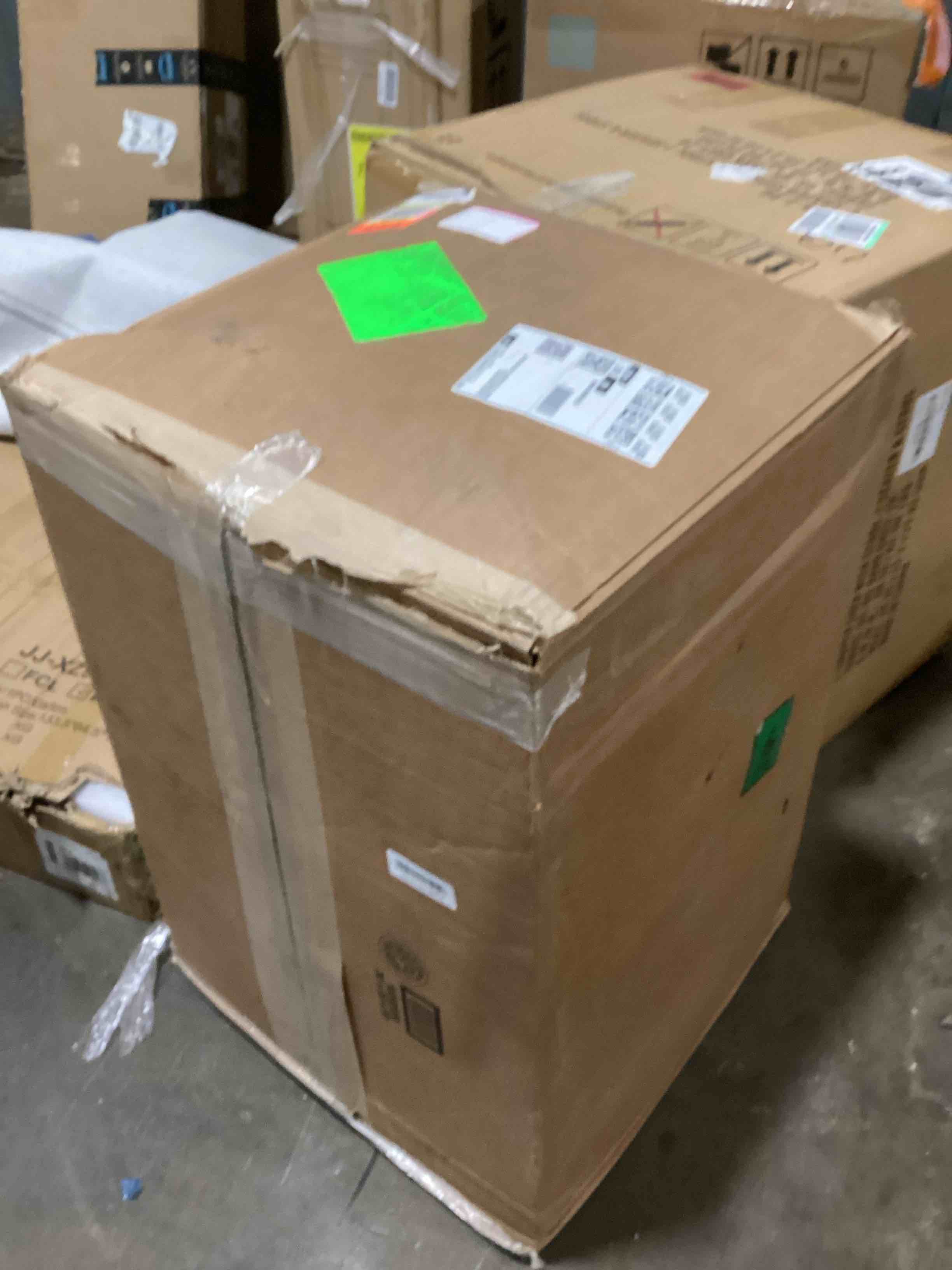 https://s3.amazonaws.com/lotting-images-prod/bidfta/GRN6120040_1715964142305.jpeg