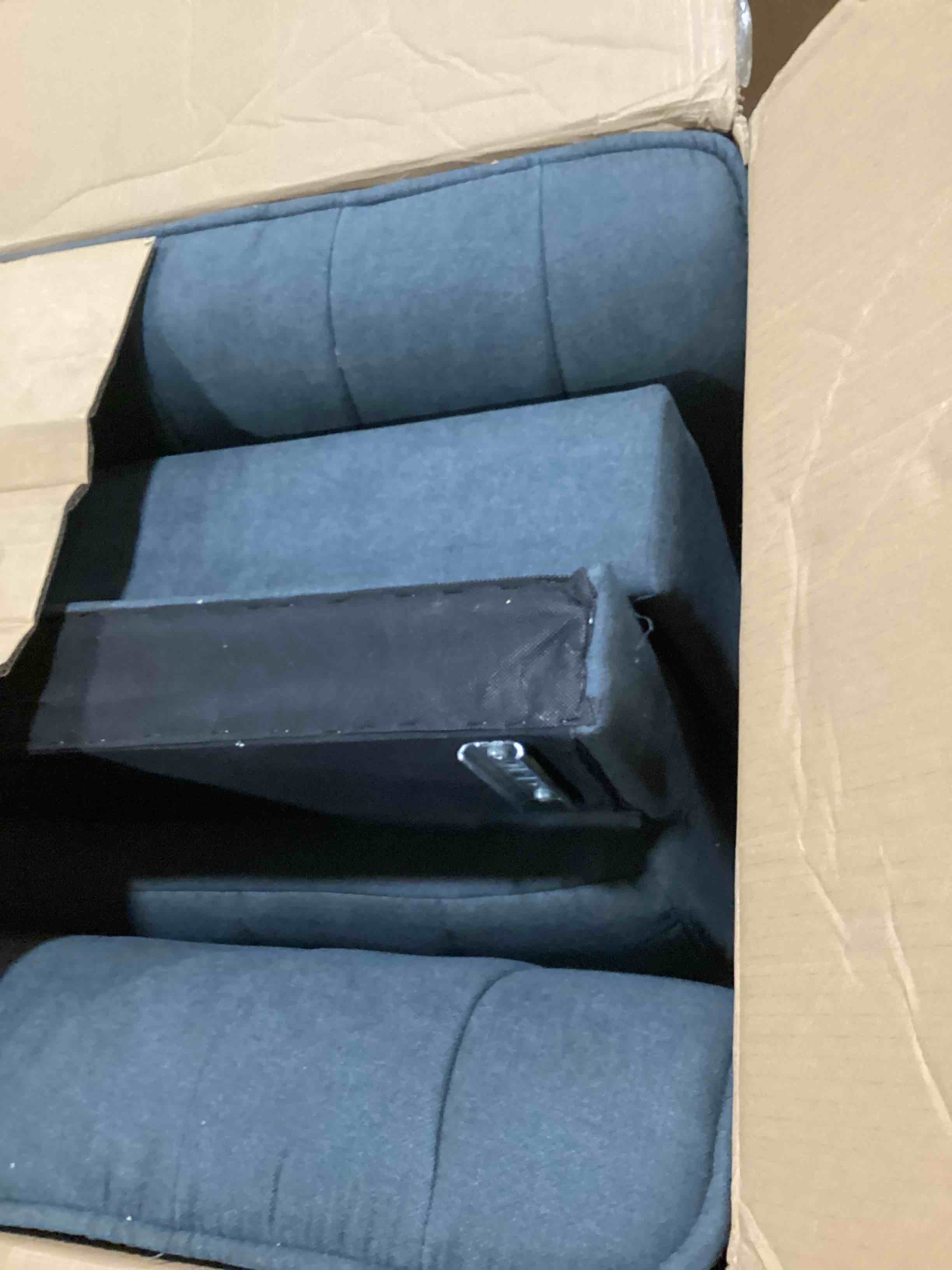 https://s3.amazonaws.com/lotting-images-prod/bidfta/GRN6120041_1715972091697.jpeg