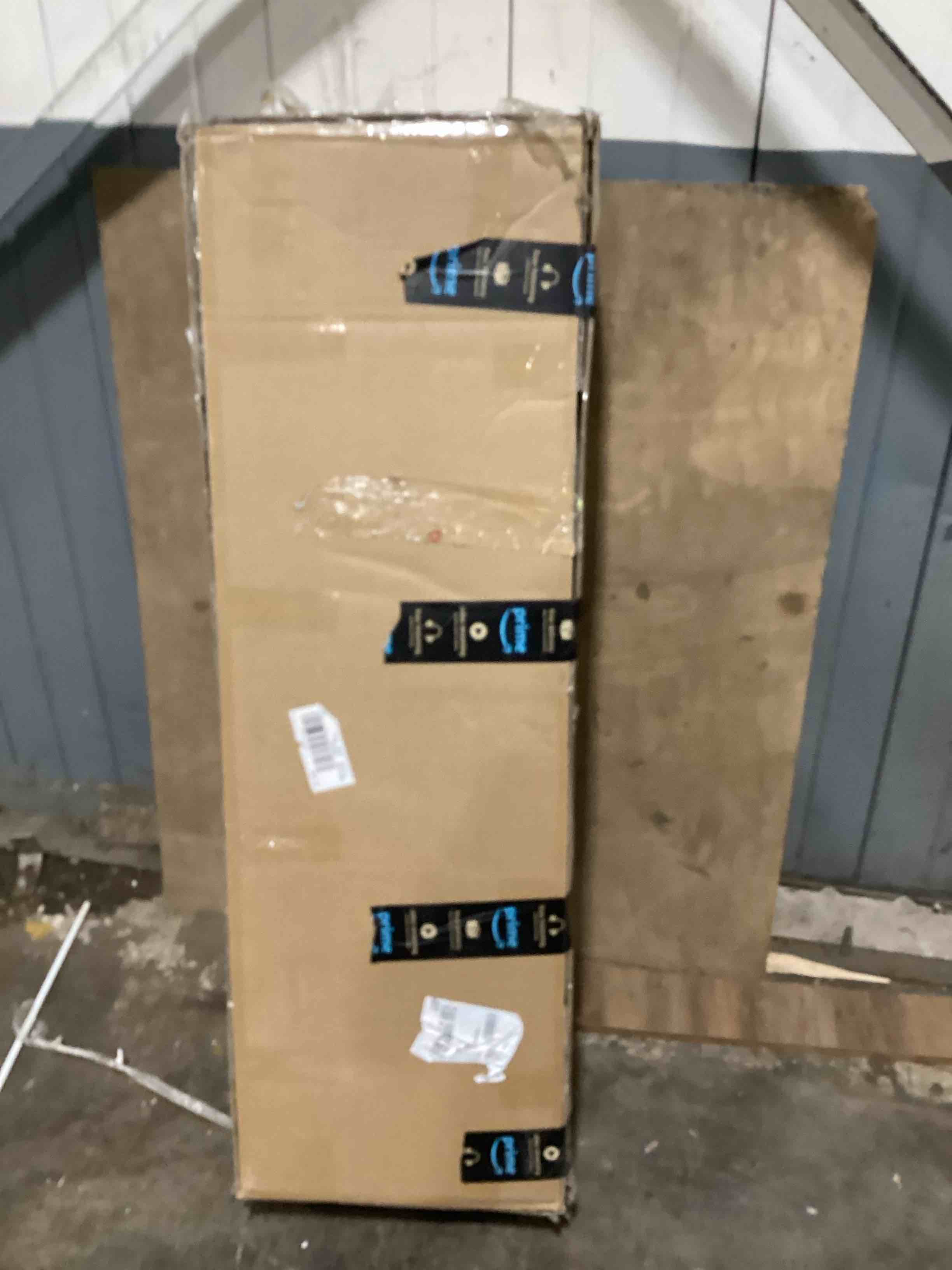 https://s3.amazonaws.com/lotting-images-prod/bidfta/GRN6120047_1715973096226.jpeg