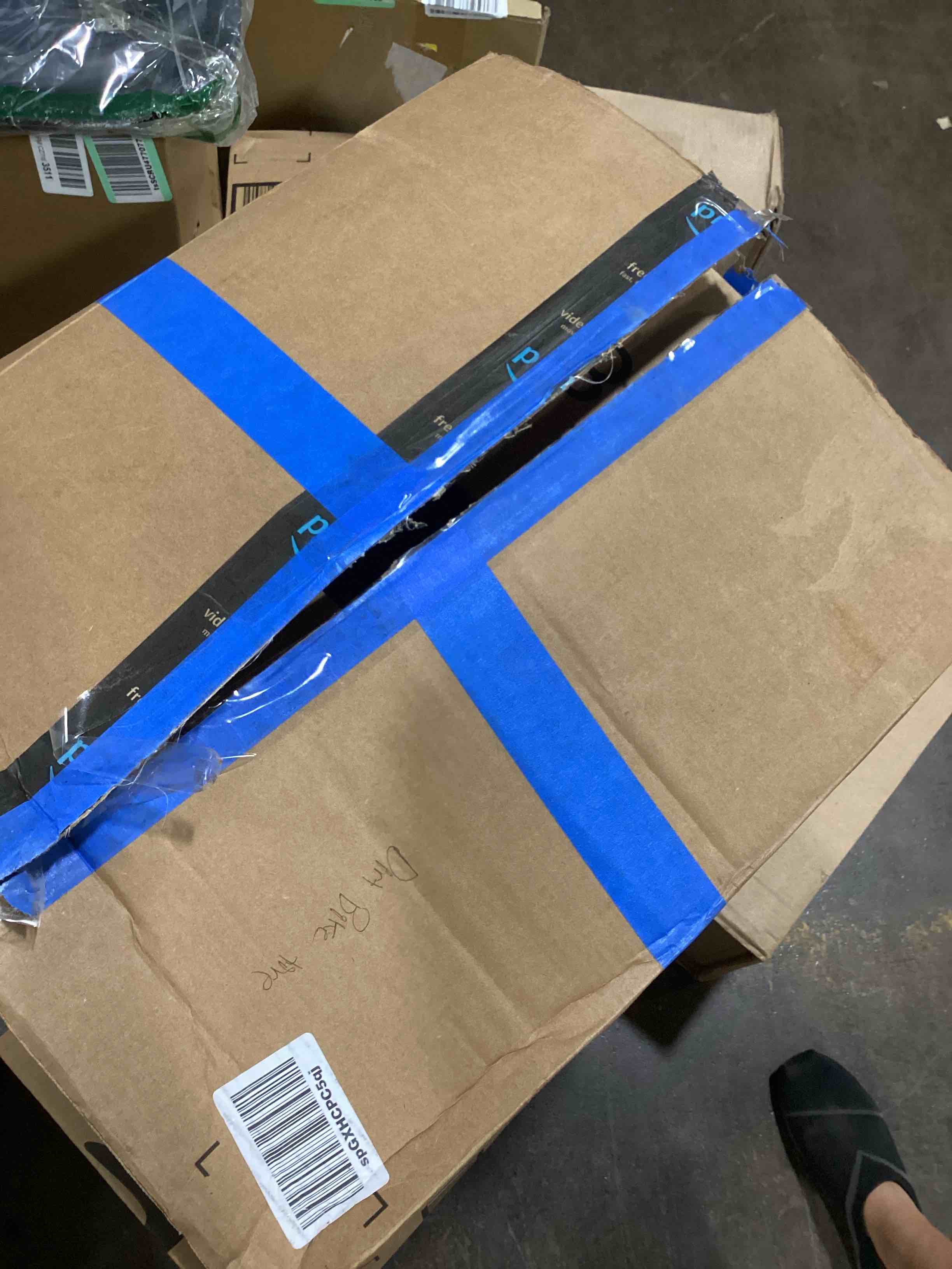 https://s3.amazonaws.com/lotting-images-prod/bidfta/GRN6120421_1716482498628.jpeg