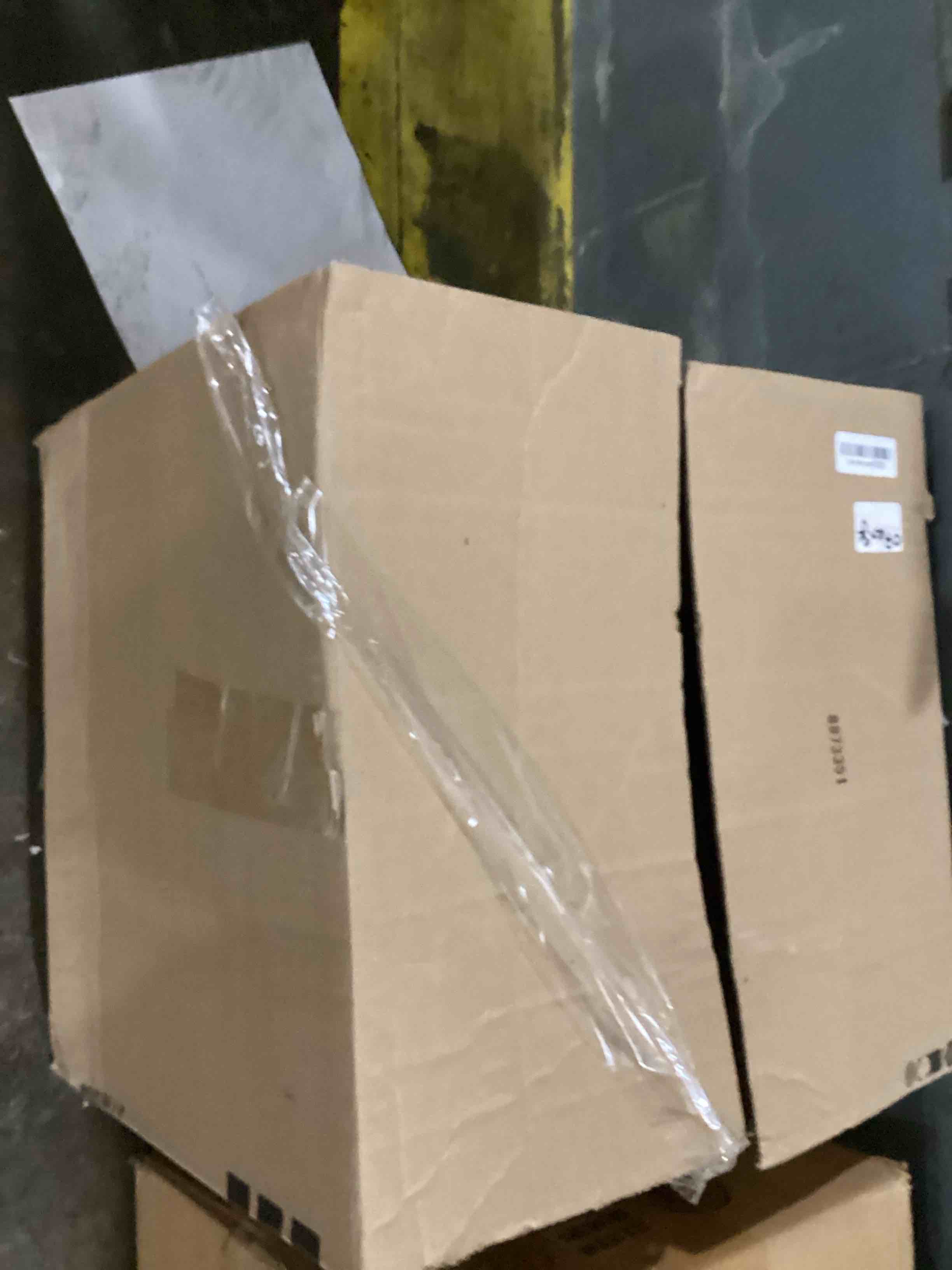 https://s3.amazonaws.com/lotting-images-prod/bidfta/GRN6120707_1716557774713.jpeg