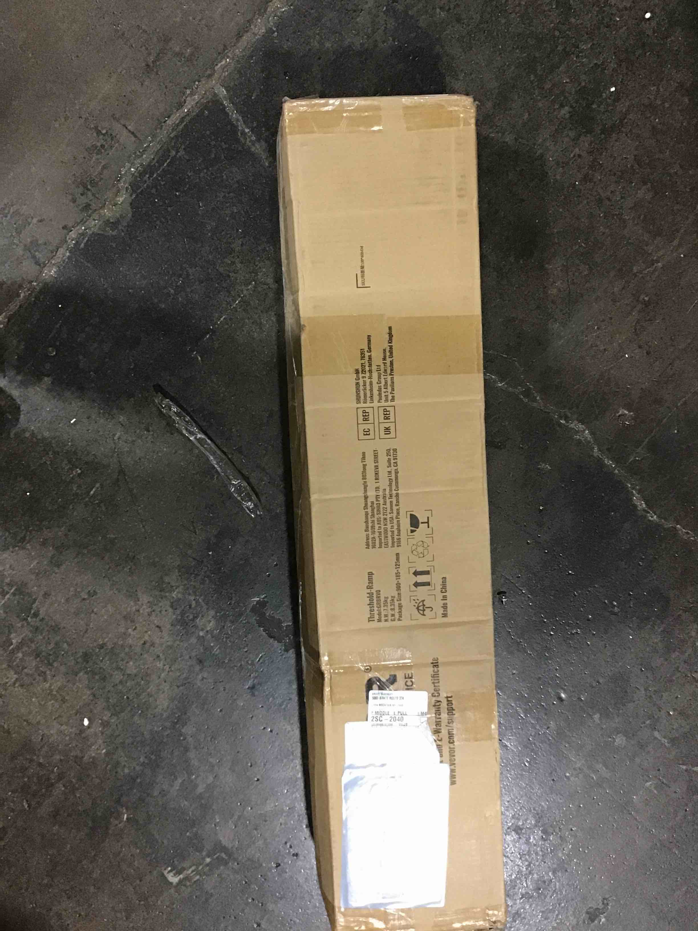 VEVOR Door Threshold Ramp, 4" Rise Door Ramp for Wheelchairs, Aluminum Threshold Ramp for Doorways Rated 800 lbs Load Capacity, Adjustable Threshold Ramp for Wheelchairs, Scooters, and Power Chairs 4 Inch