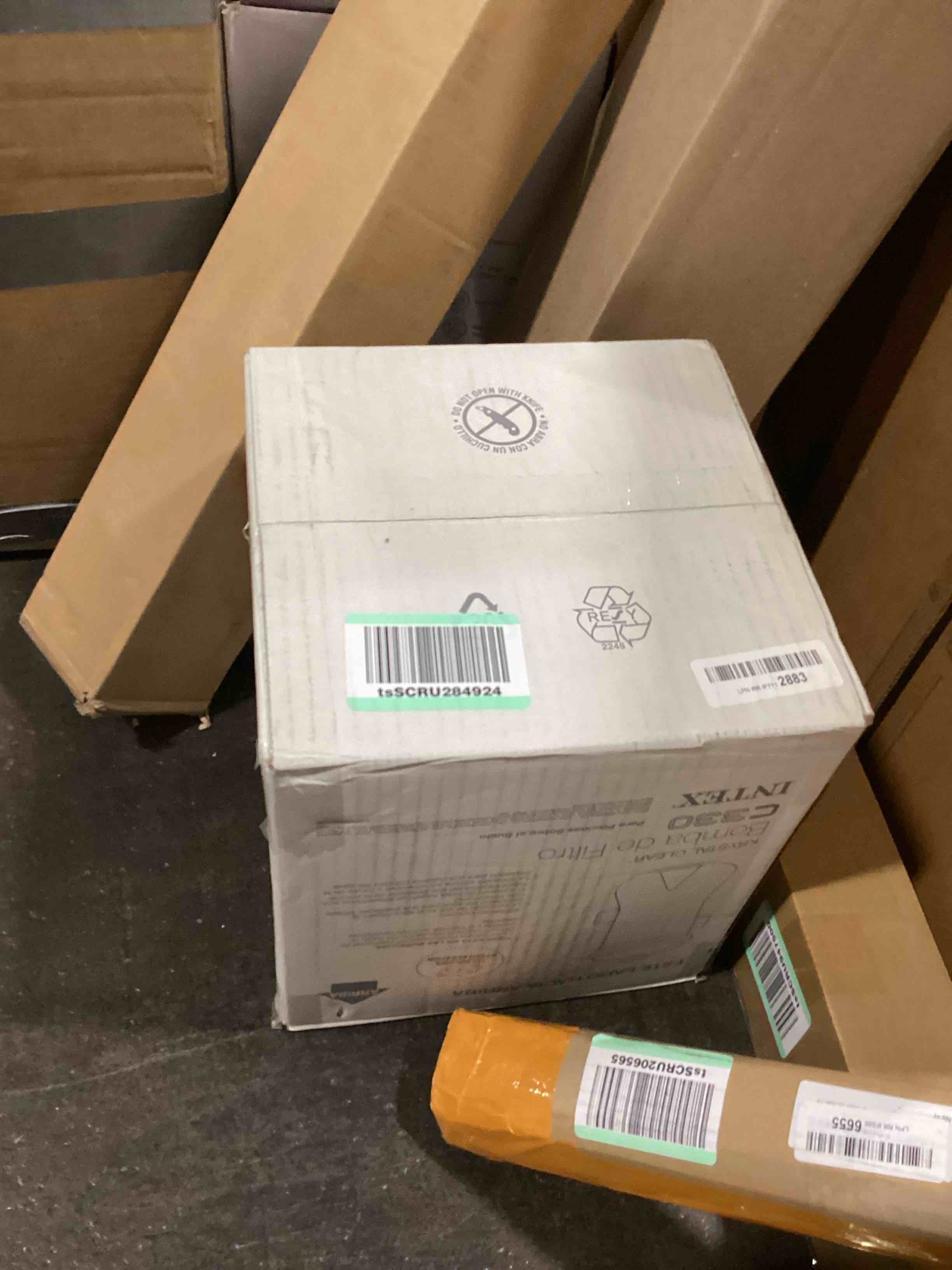 https://s3.amazonaws.com/lotting-images-prod/bidfta/GRN6122339_1714489215514.jpeg