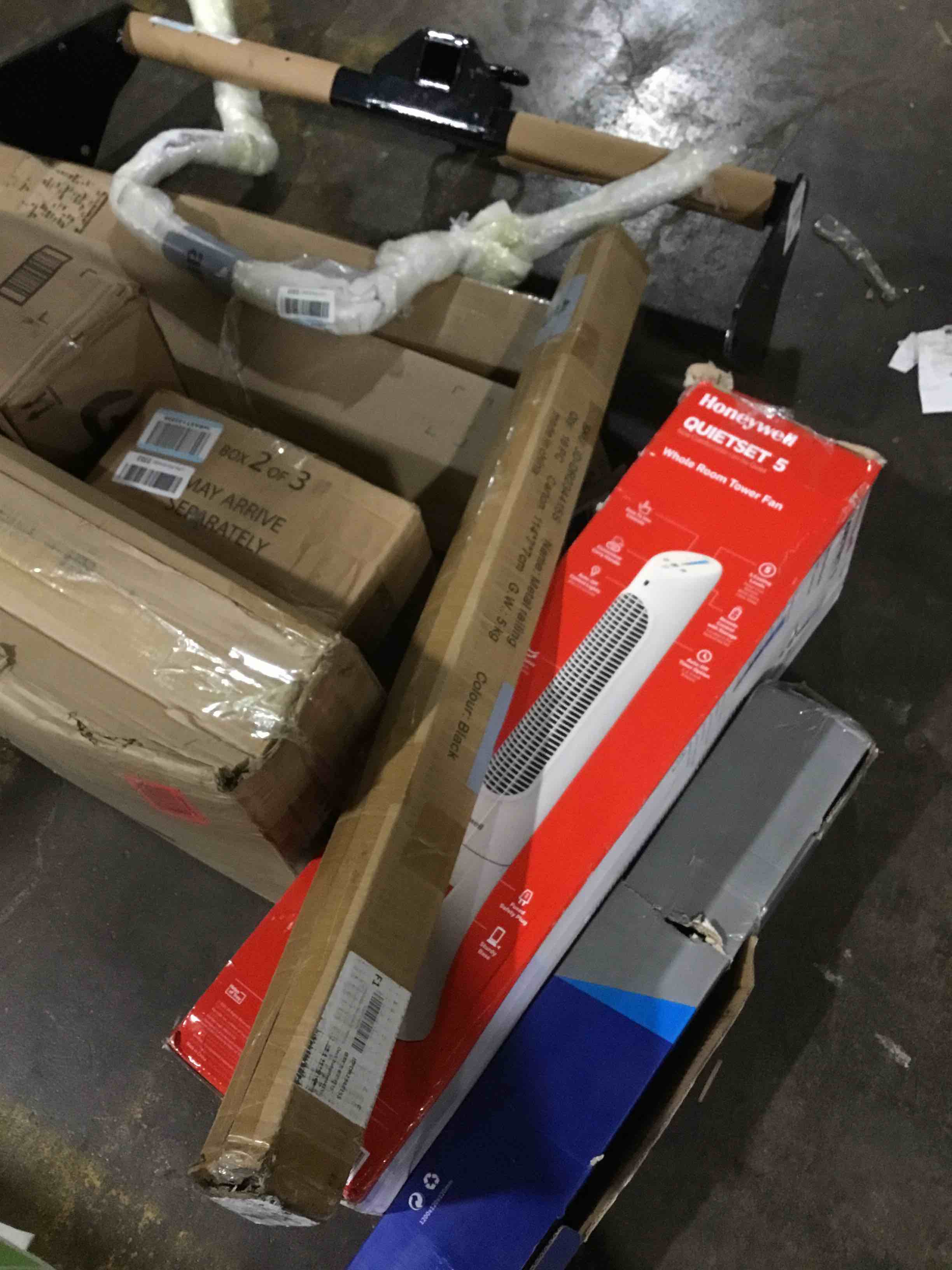 https://s3.amazonaws.com/lotting-images-prod/bidfta/GRN6122567_1714511375659.jpeg