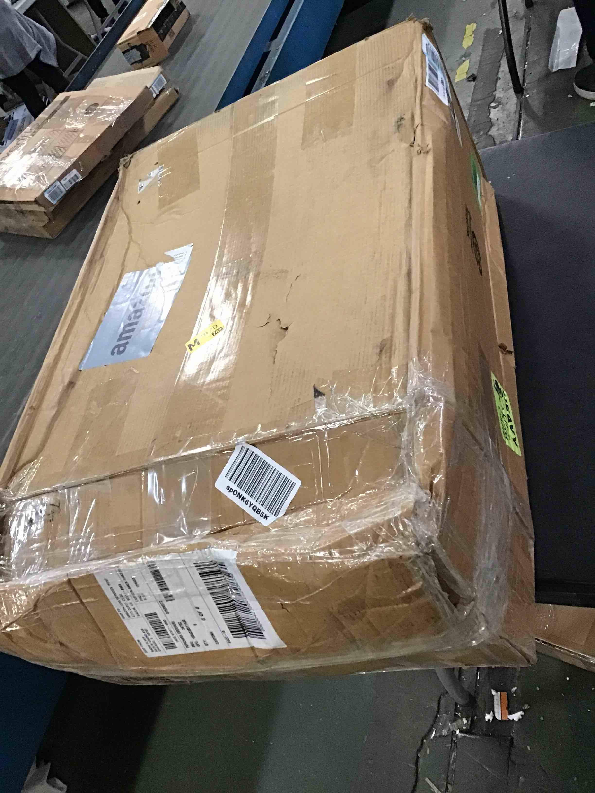 https://s3.amazonaws.com/lotting-images-prod/bidfta/GRN6128492_1709581711947.jpeg