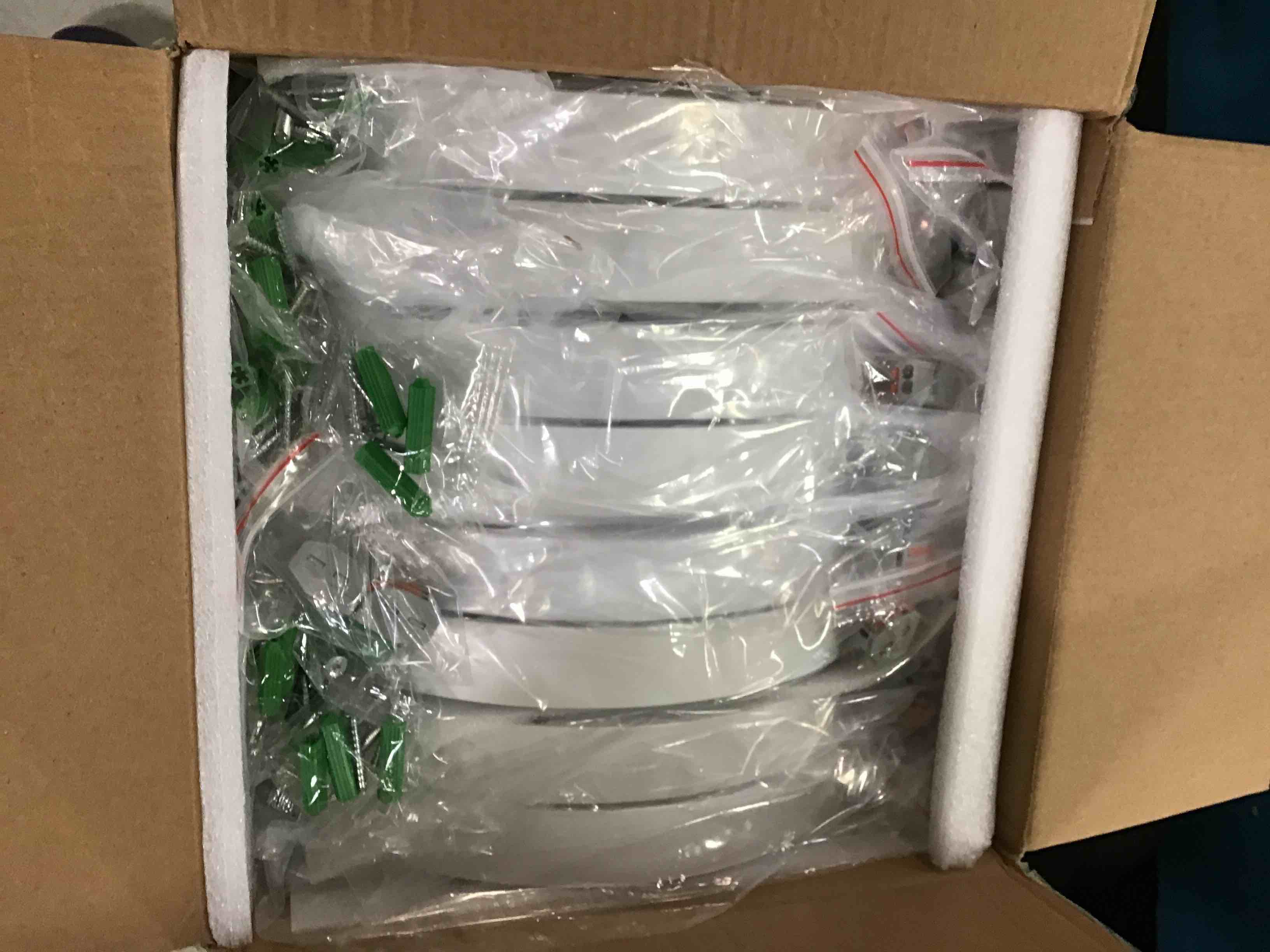 https://s3.amazonaws.com/lotting-images-prod/bidfta/GRN6128600_1709648949891.jpeg