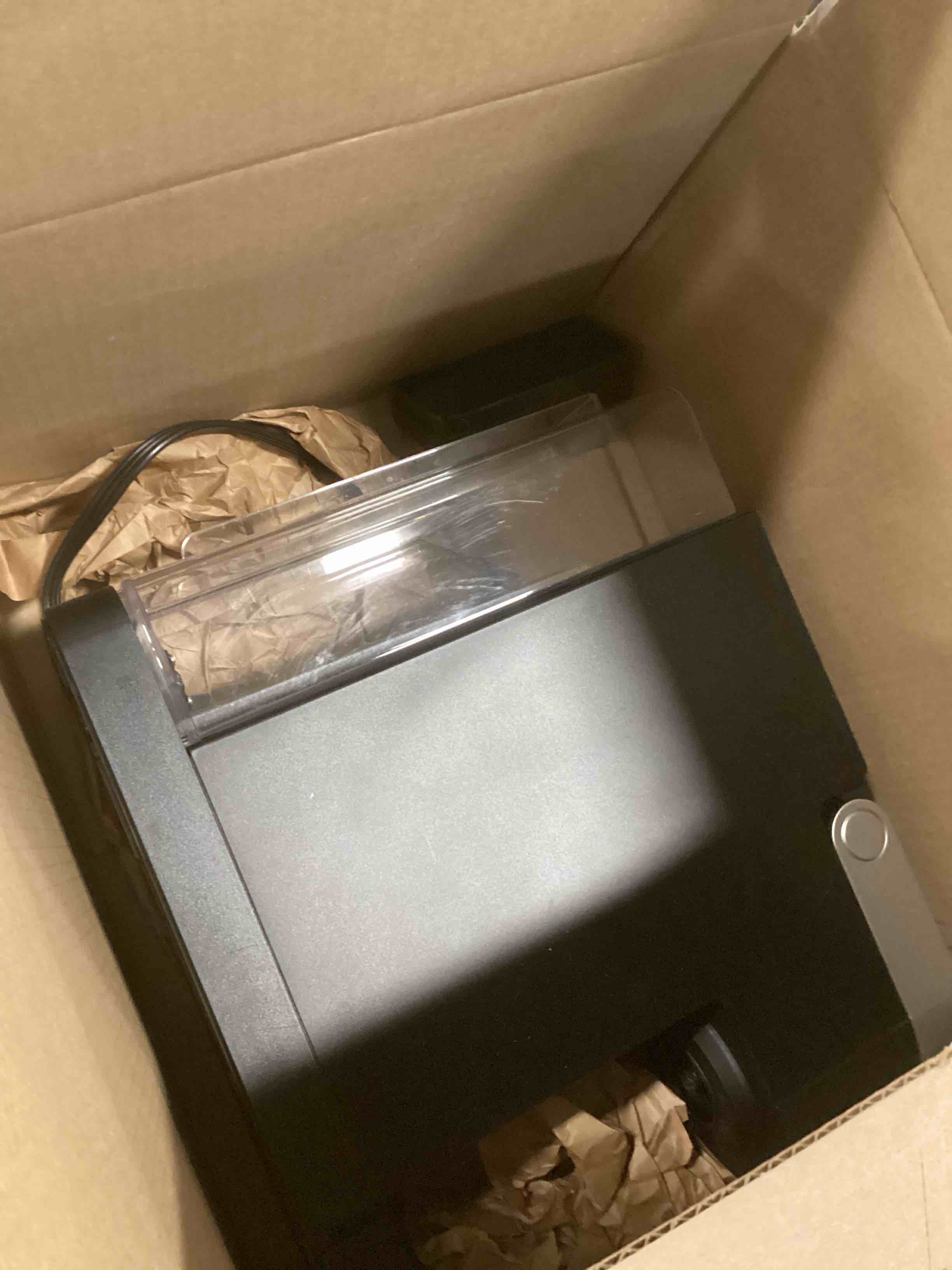 https://s3.amazonaws.com/lotting-images-prod/bidfta/GRN6133125_1709043618220.jpeg