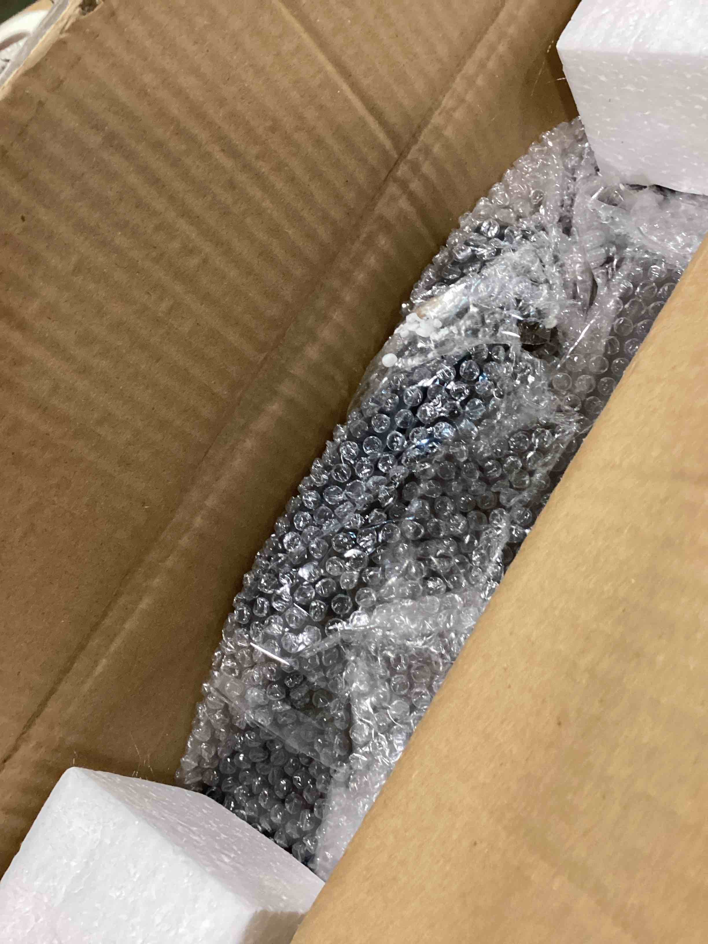 https://s3.amazonaws.com/lotting-images-prod/bidfta/GRN6133256_1709060185382.jpeg