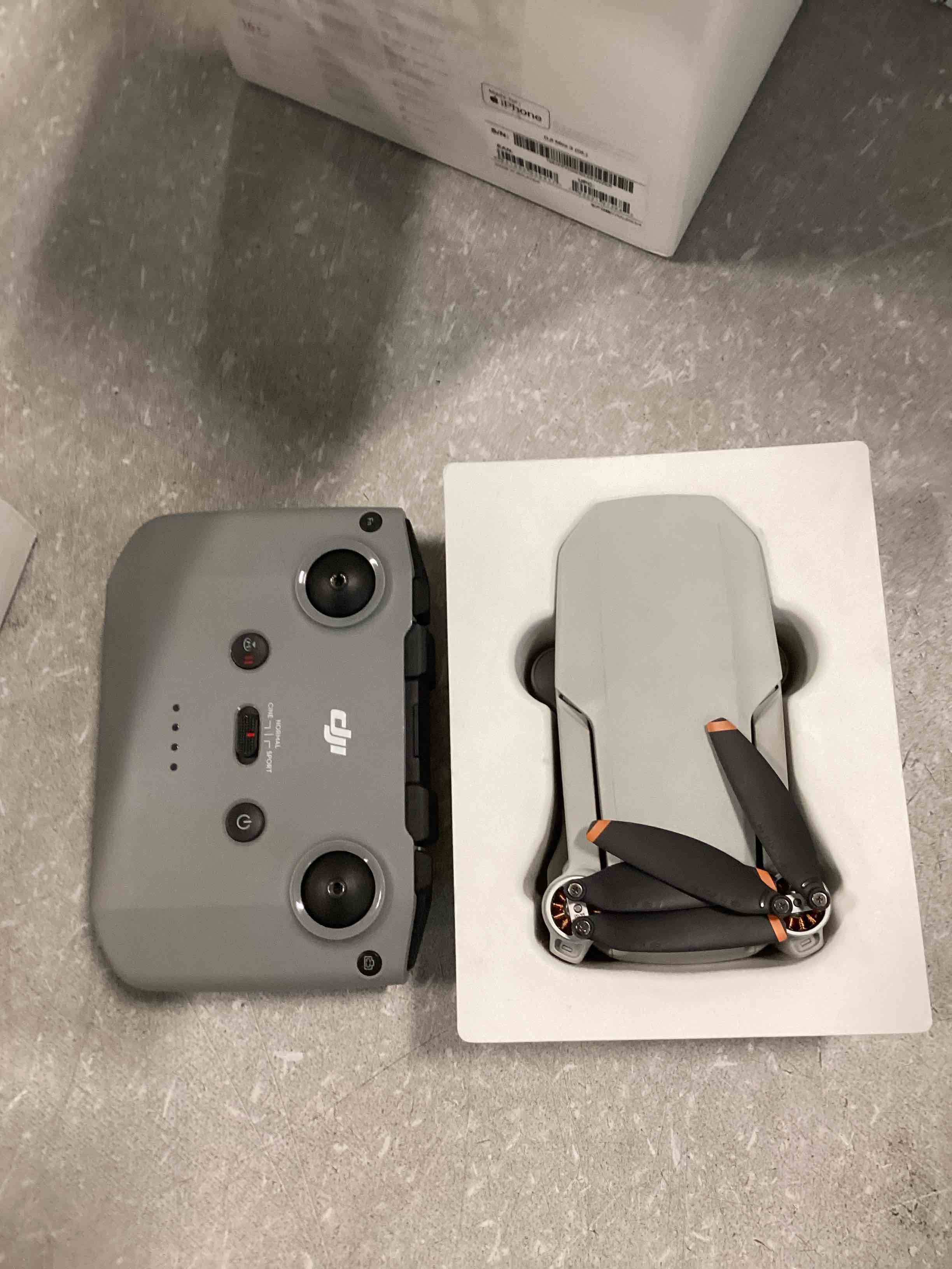 https://s3.amazonaws.com/lotting-images-prod/bidfta/GRN6133274_1709062643768.jpeg
