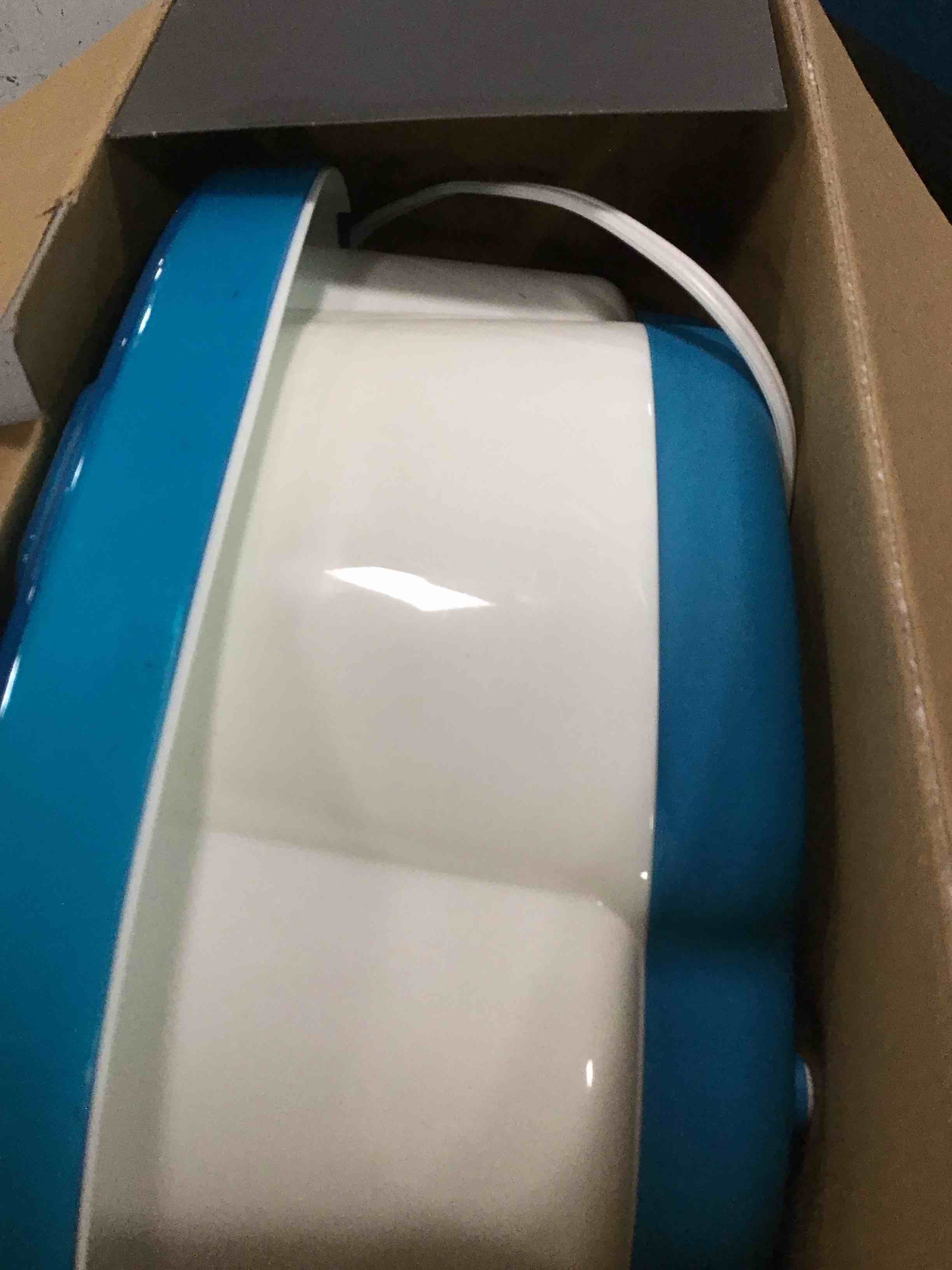 https://s3.amazonaws.com/lotting-images-prod/bidfta/GRN6134992_1709328042504.jpeg