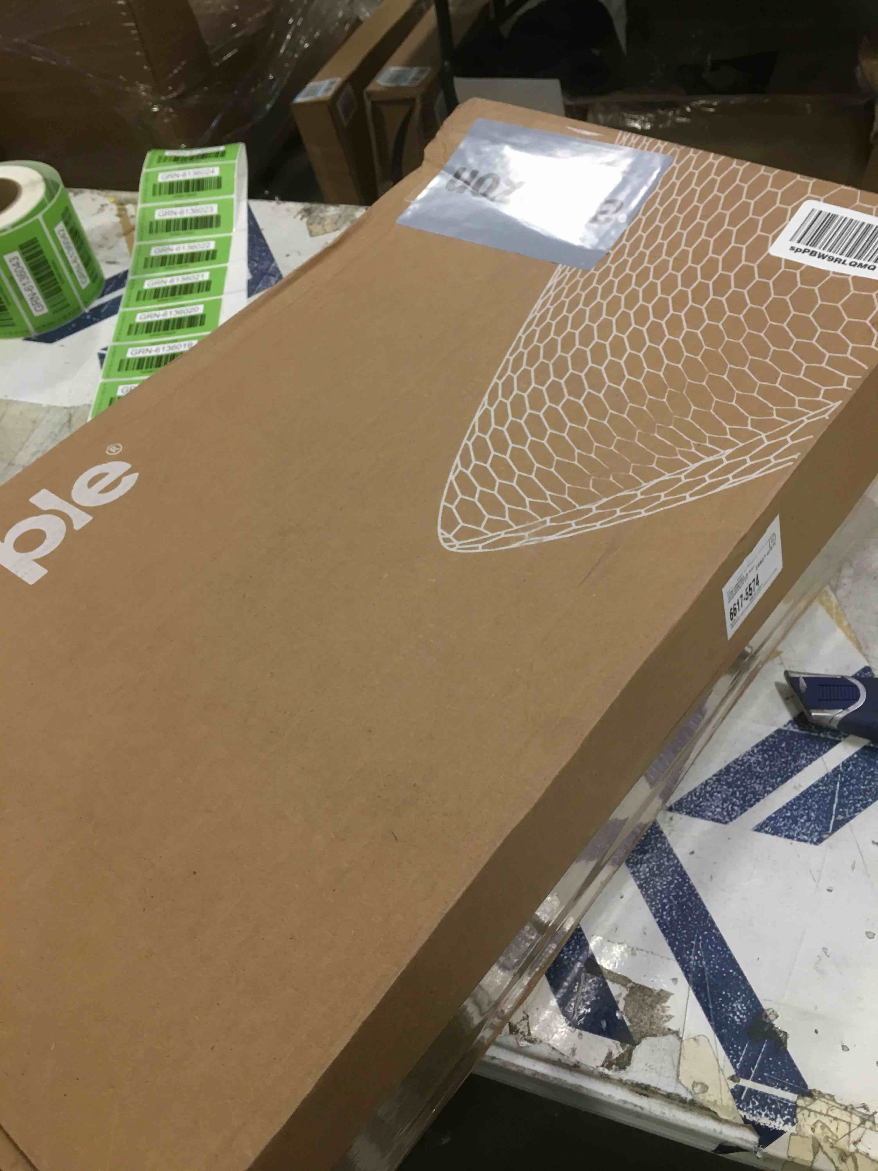 https://s3.amazonaws.com/lotting-images-prod/bidfta/GRN6136016_1708786400729.jpeg
