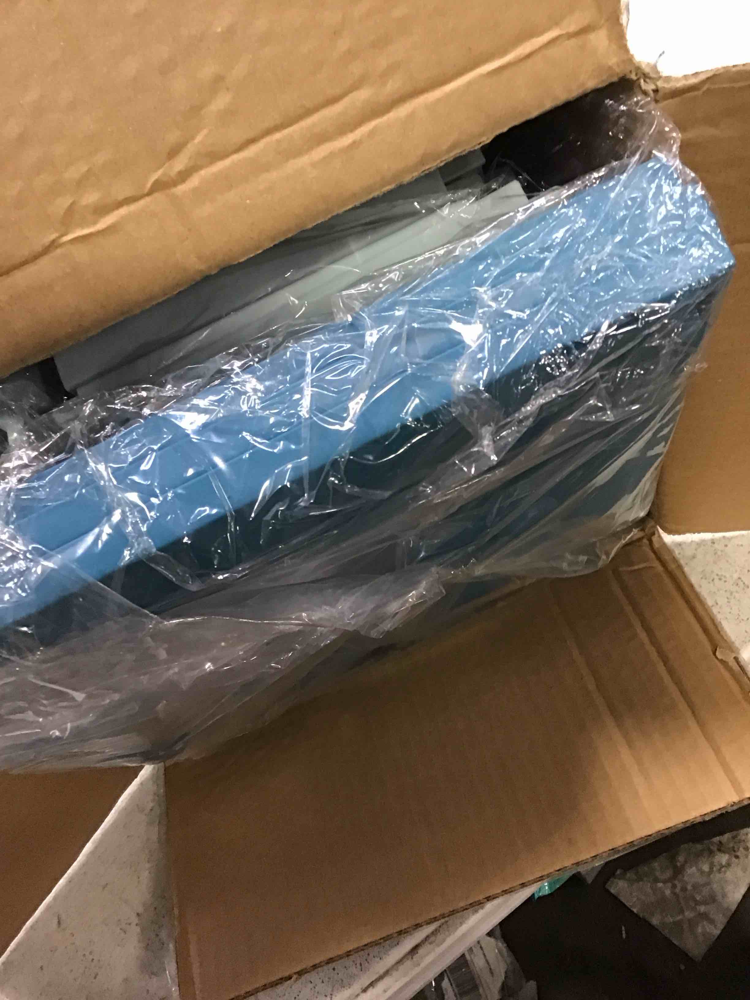 https://s3.amazonaws.com/lotting-images-prod/bidfta/GRN6136172_1708808652878.jpeg