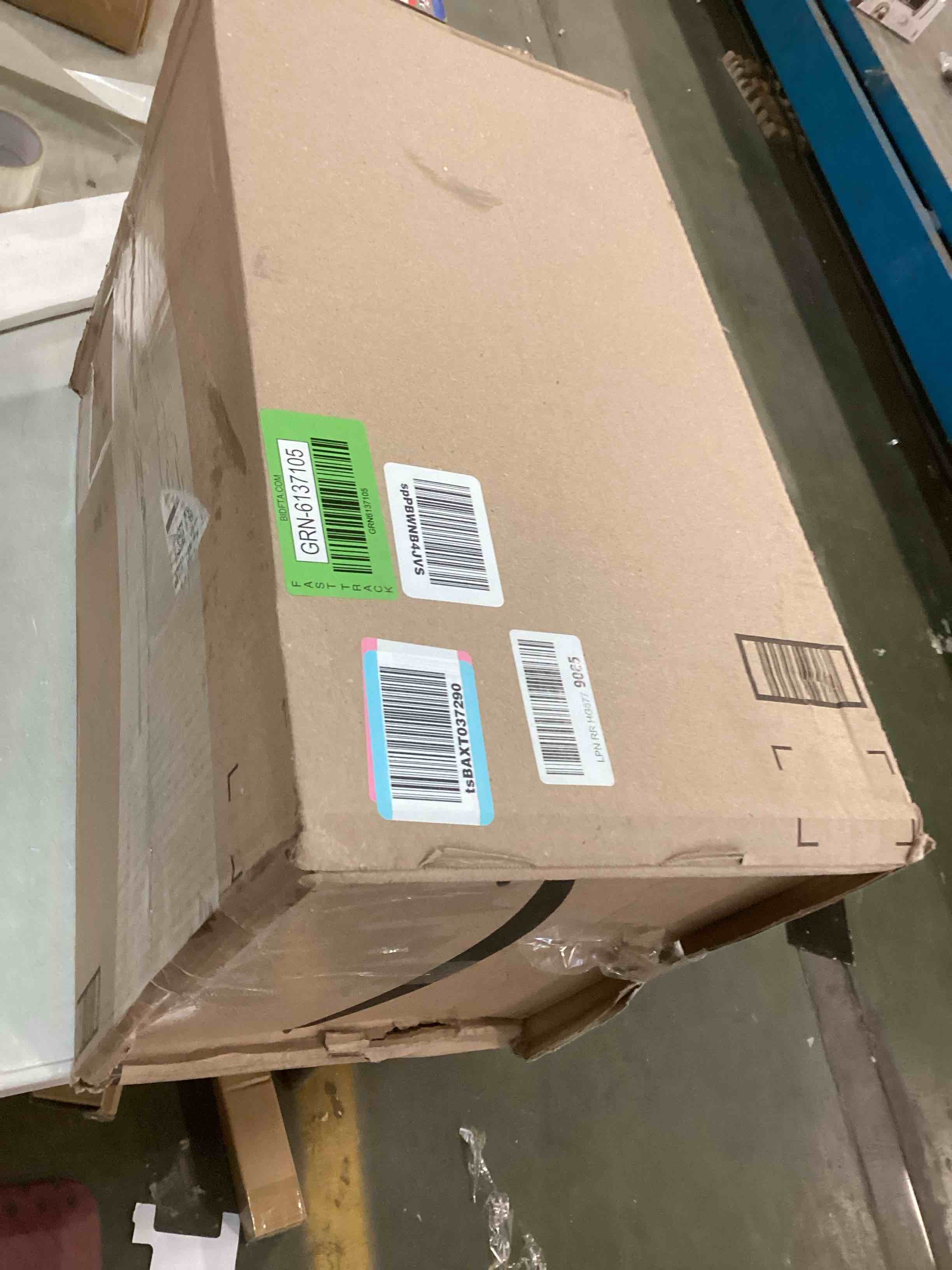 https://s3.amazonaws.com/lotting-images-prod/bidfta/GRN6137105_1708704480728.jpeg