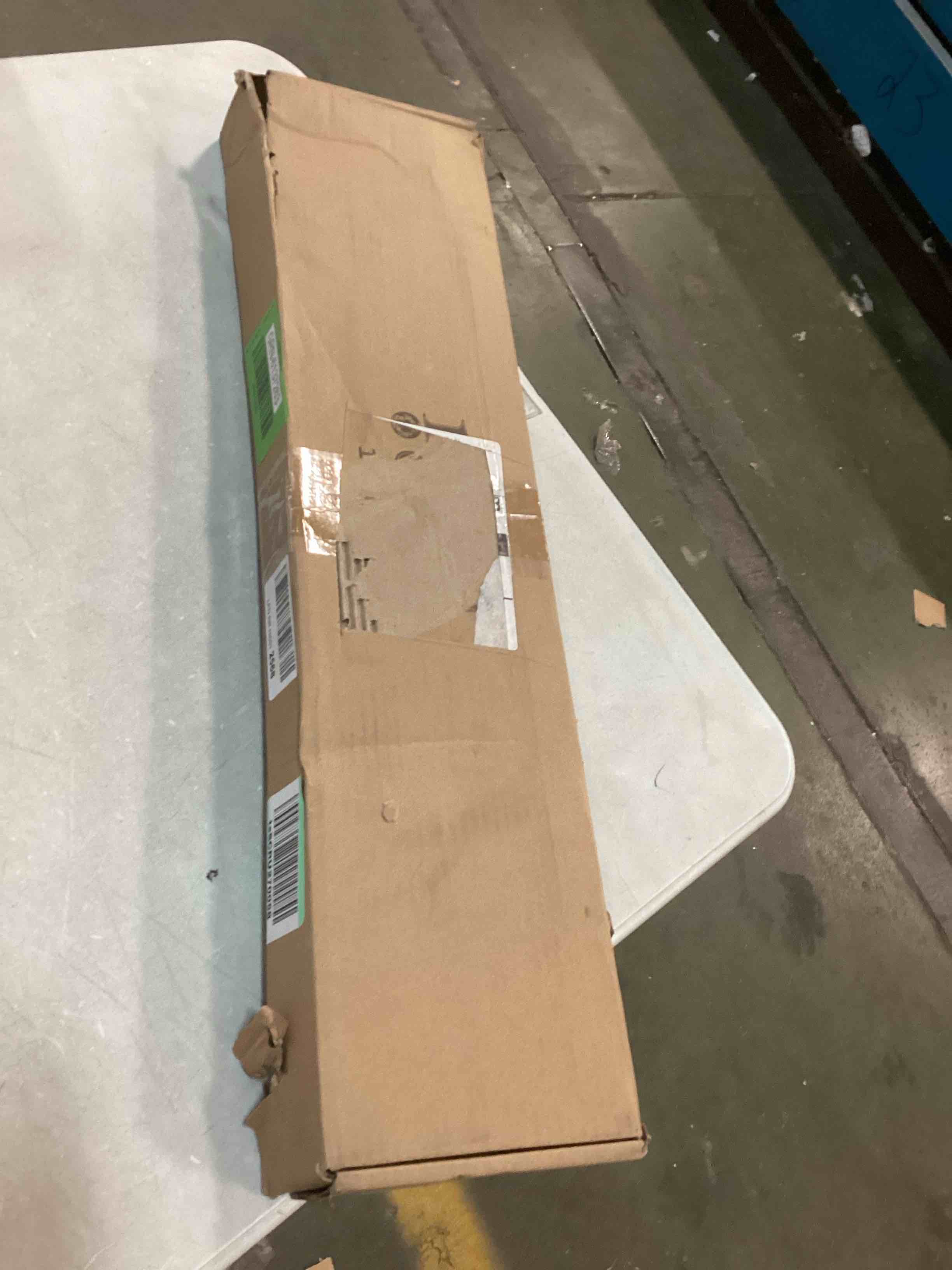 https://s3.amazonaws.com/lotting-images-prod/bidfta/GRN6137263_1708782094972.jpeg