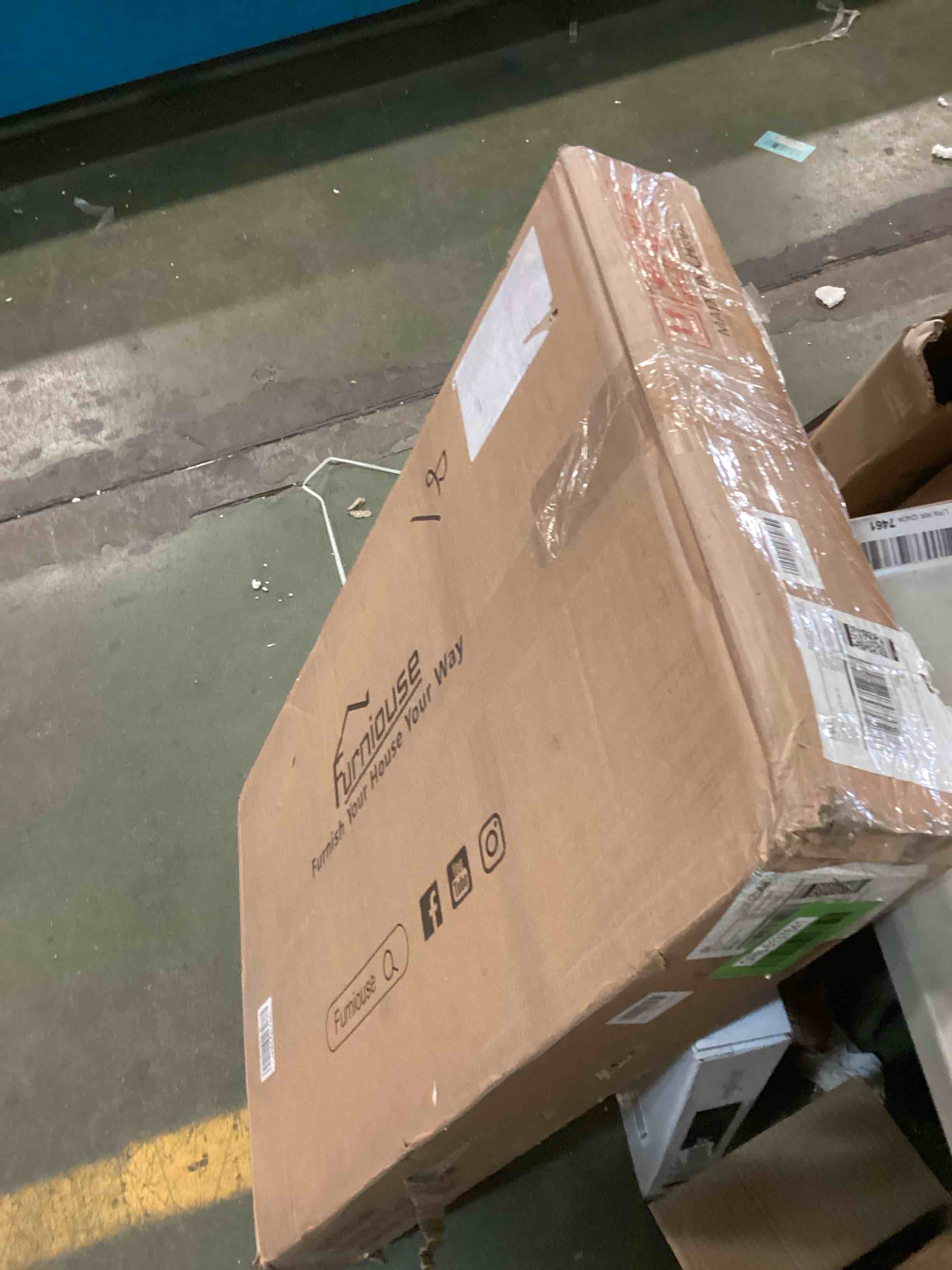 https://s3.amazonaws.com/lotting-images-prod/bidfta/GRN6137641_1708976038267.jpeg