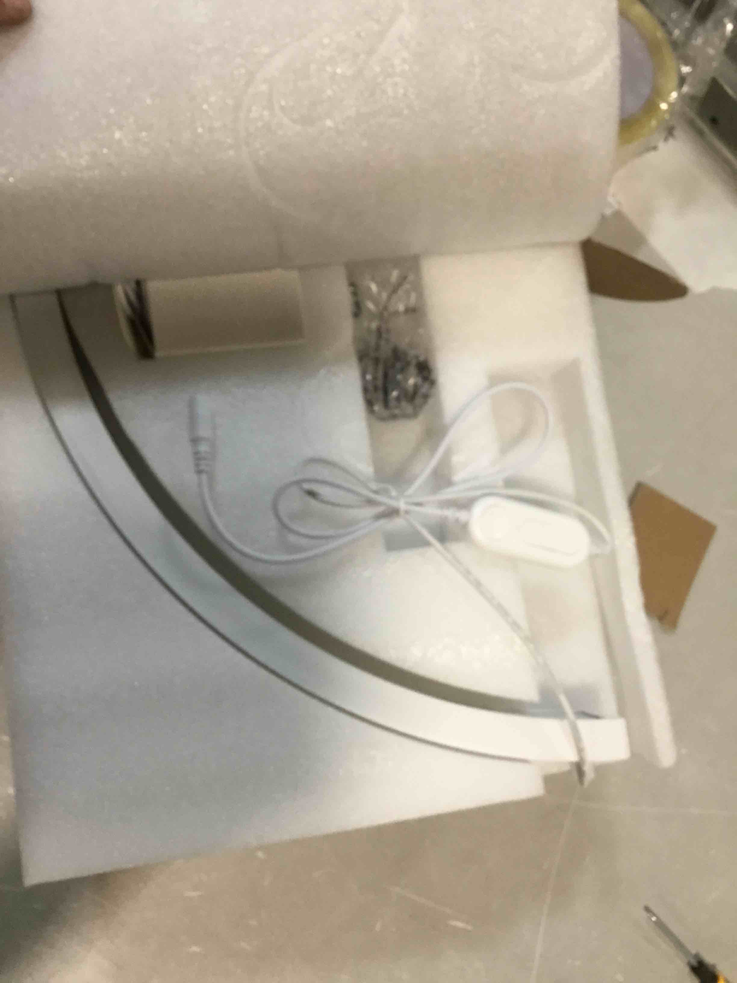 https://s3.amazonaws.com/lotting-images-prod/bidfta/GRN6138720_1708788904708.jpeg