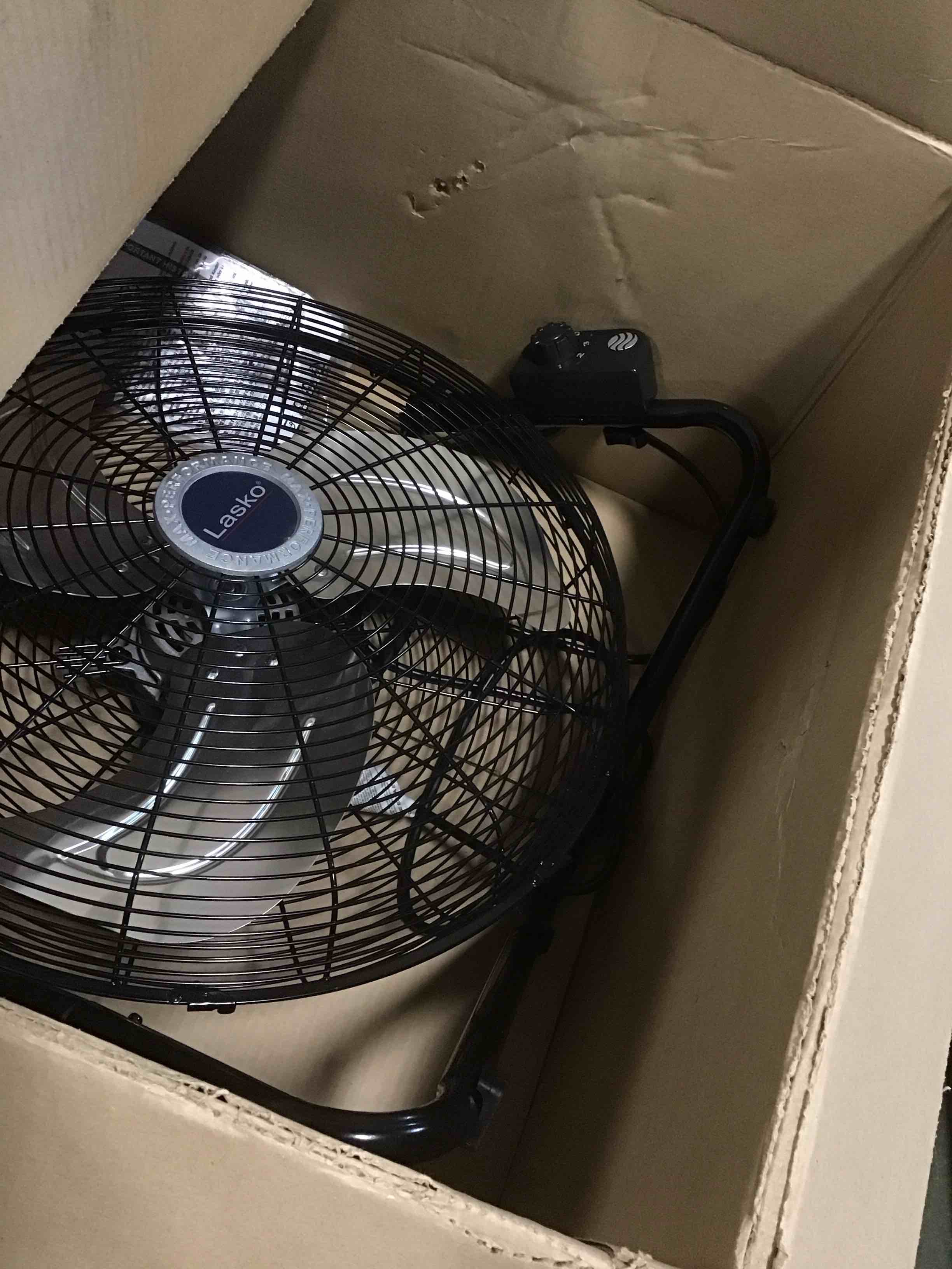 https://s3.amazonaws.com/lotting-images-prod/bidfta/GRN6138982_1708884591504.jpeg