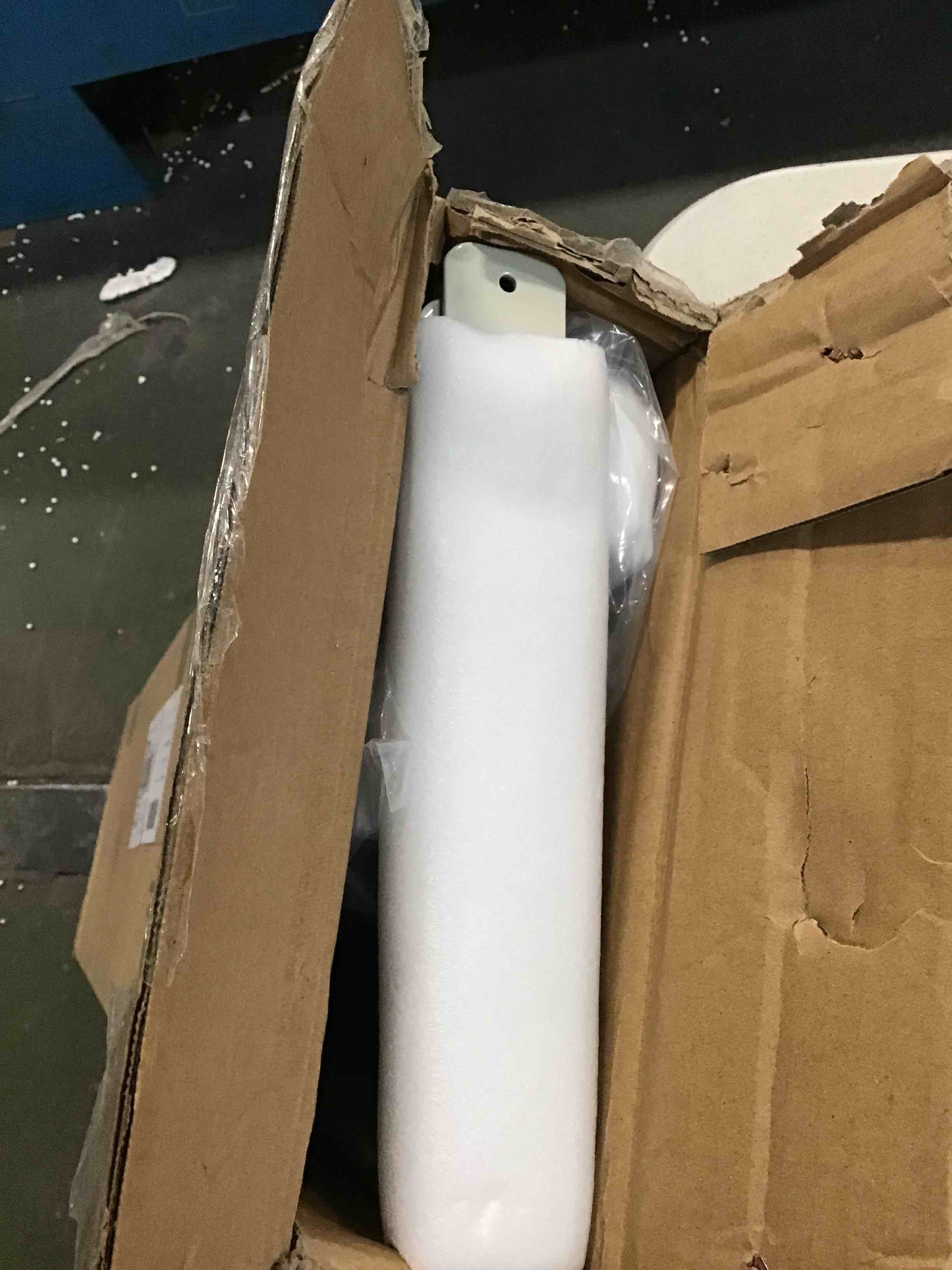https://s3.amazonaws.com/lotting-images-prod/bidfta/GRN6139835_1710165367882.jpeg