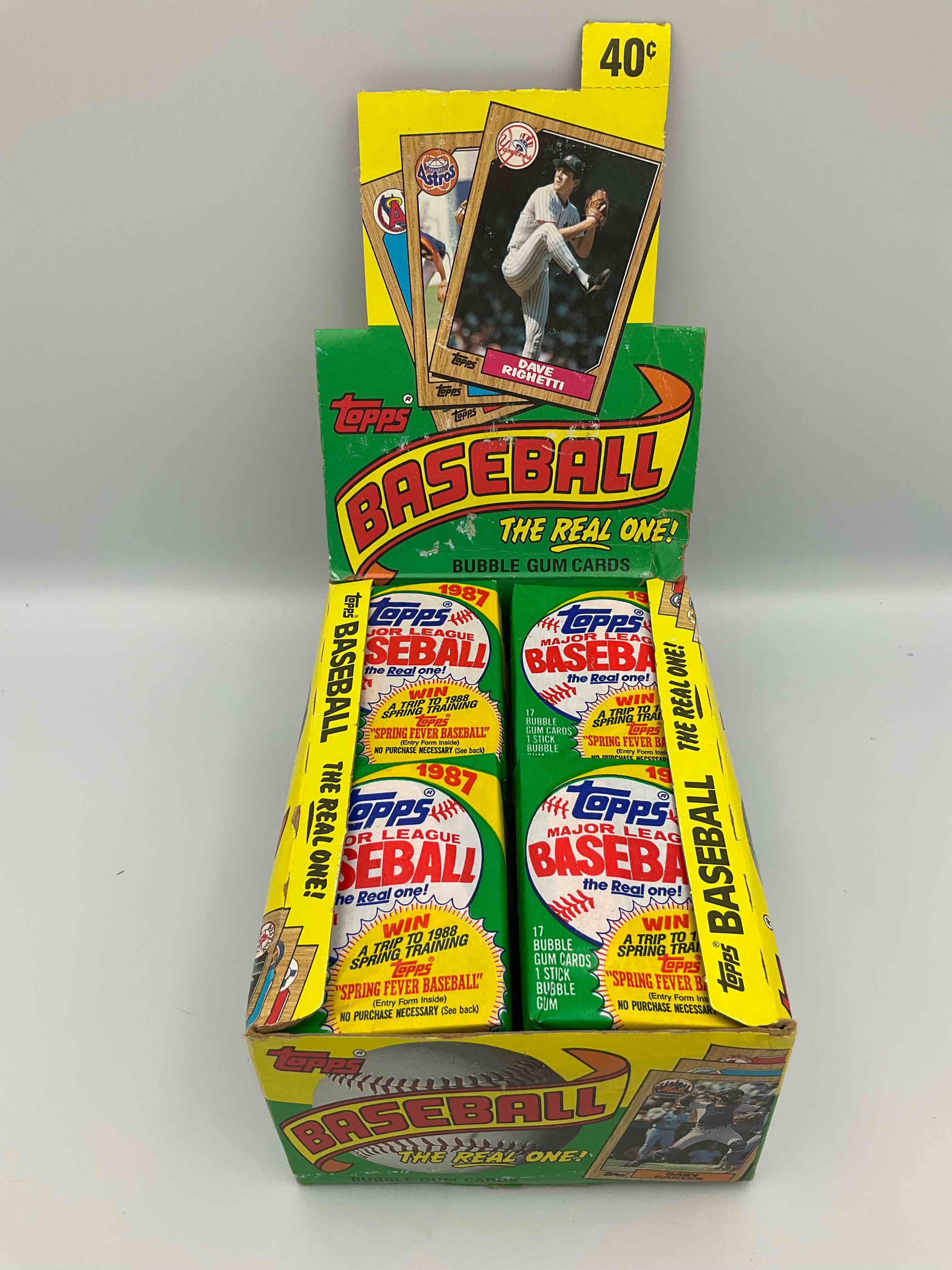 Loaded! 1987 Topps Baseball Unopened Sports Card Collectible Wax Pack, Direct From Original Retail Case! 1987 Topps Baseball Is A Loaded Year With Rookie Cards From Barry Bonds (PSA 10 $300+), Bo Jackson, Jose Canseco & More! Excellent Condition!