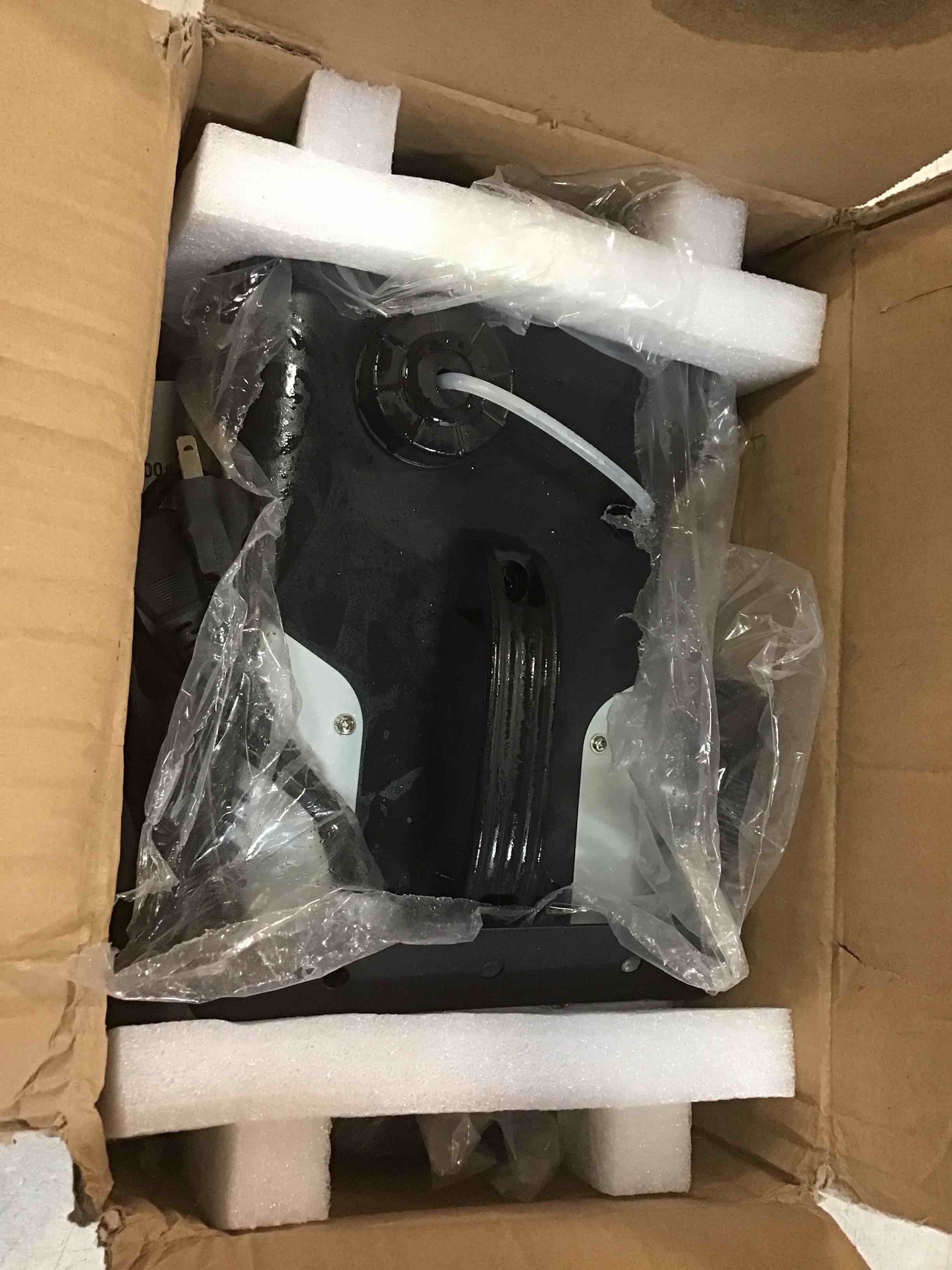 https://s3.amazonaws.com/lotting-images-prod/bidfta/GRN6145110_1709217729986.jpeg