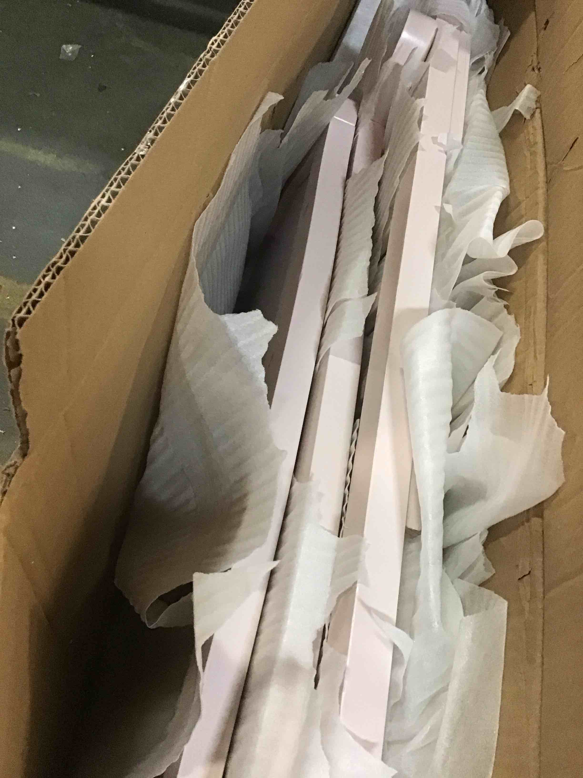 https://s3.amazonaws.com/lotting-images-prod/bidfta/GRN6145223_1709233402852.jpeg