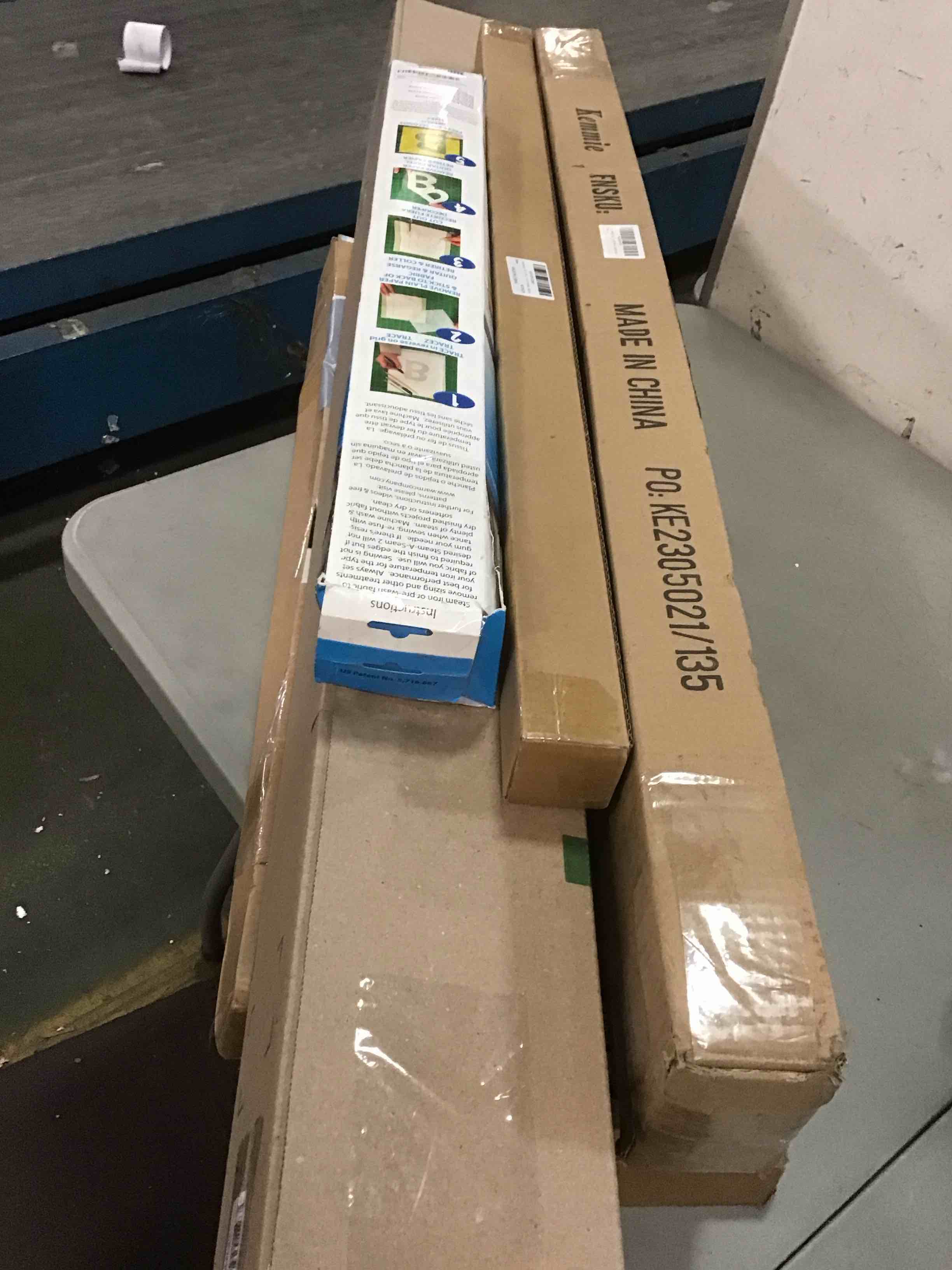 Assorted of  Products for the Maintenance or Decoration of the Home (it can include a variety of sizes and models)