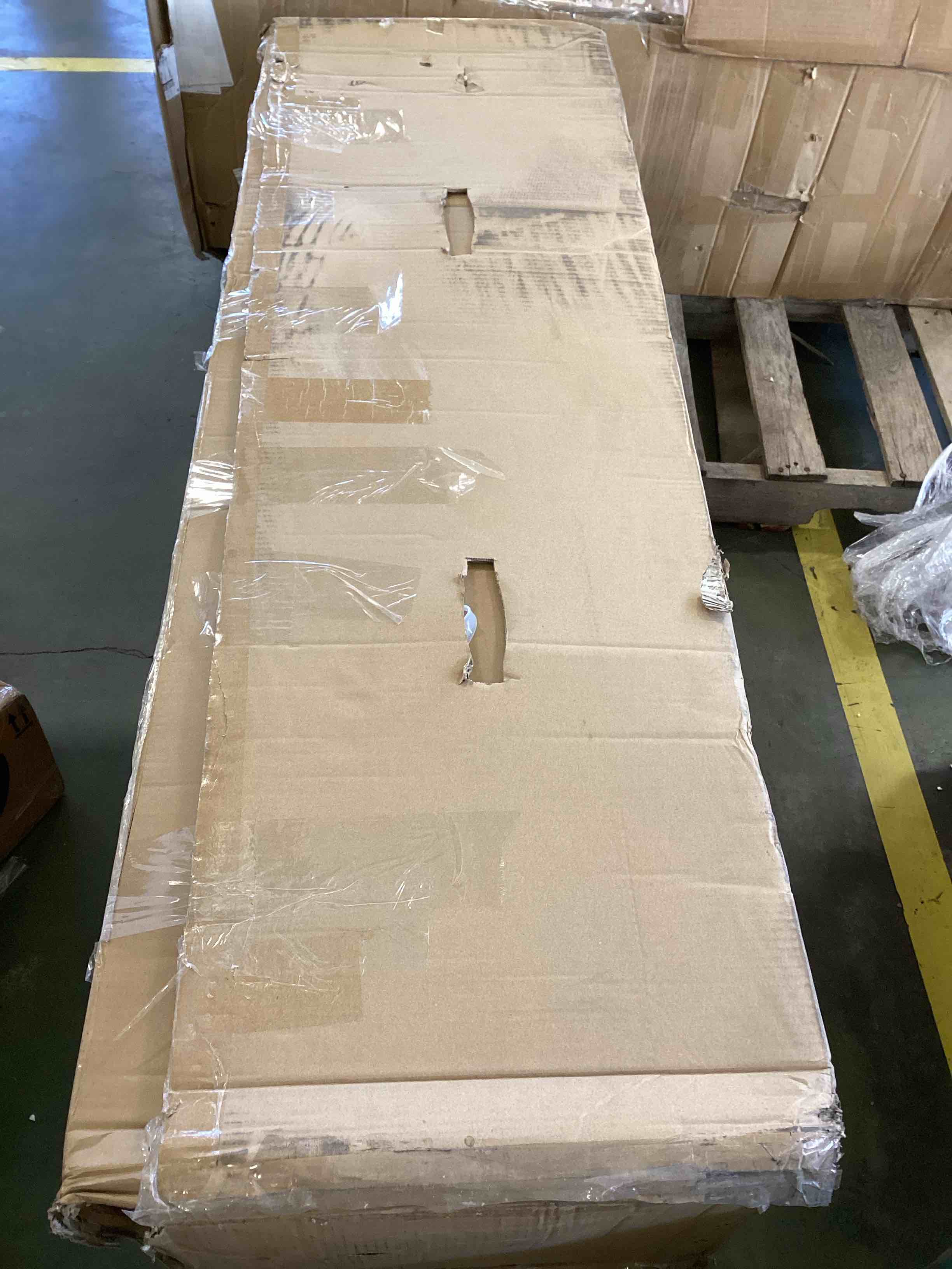 https://s3.amazonaws.com/lotting-images-prod/bidfta/GRN6148578_1711027590100.jpeg