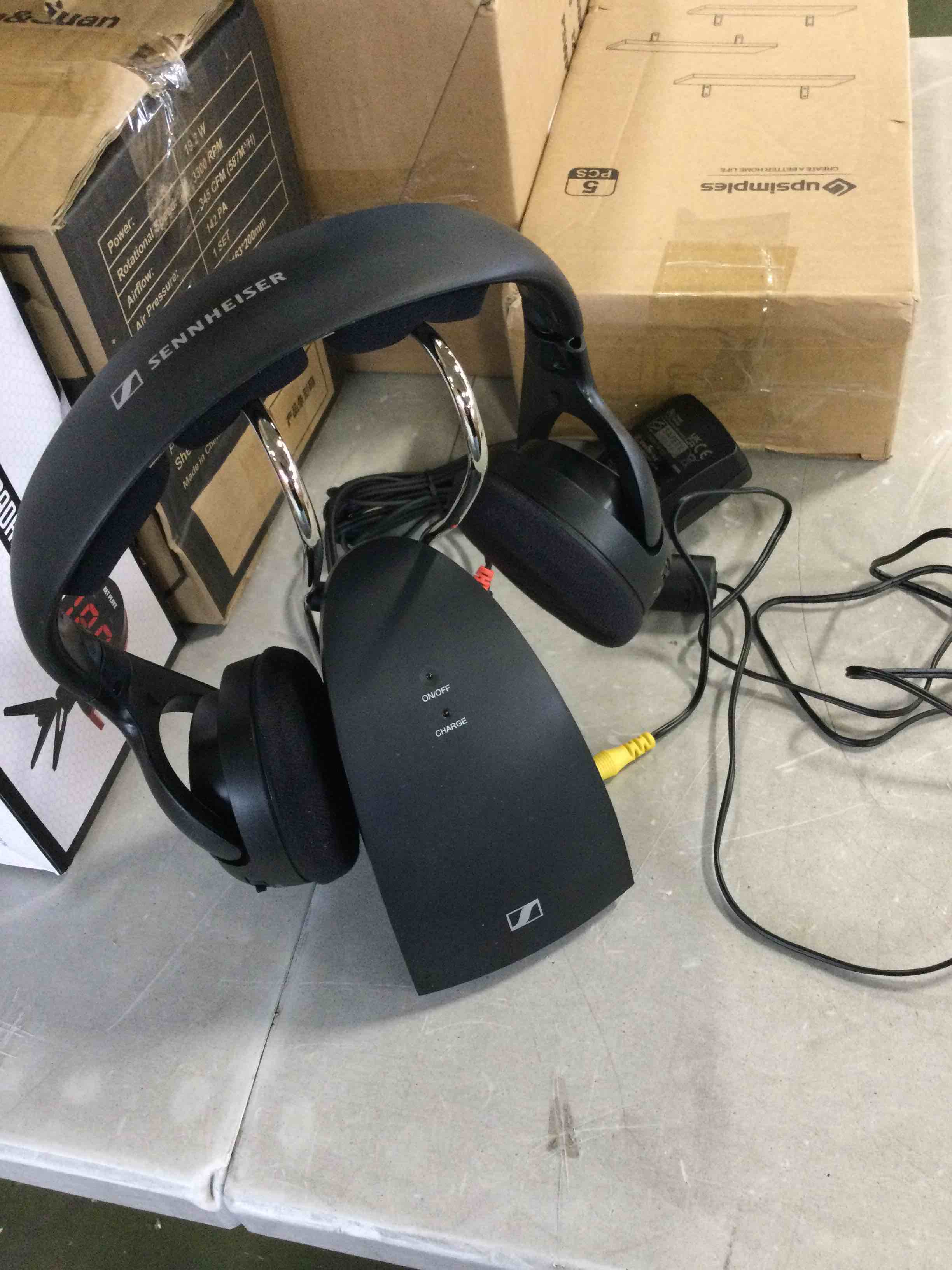 https://s3.amazonaws.com/lotting-images-prod/bidfta/GRN6148714_1711554978860.jpeg