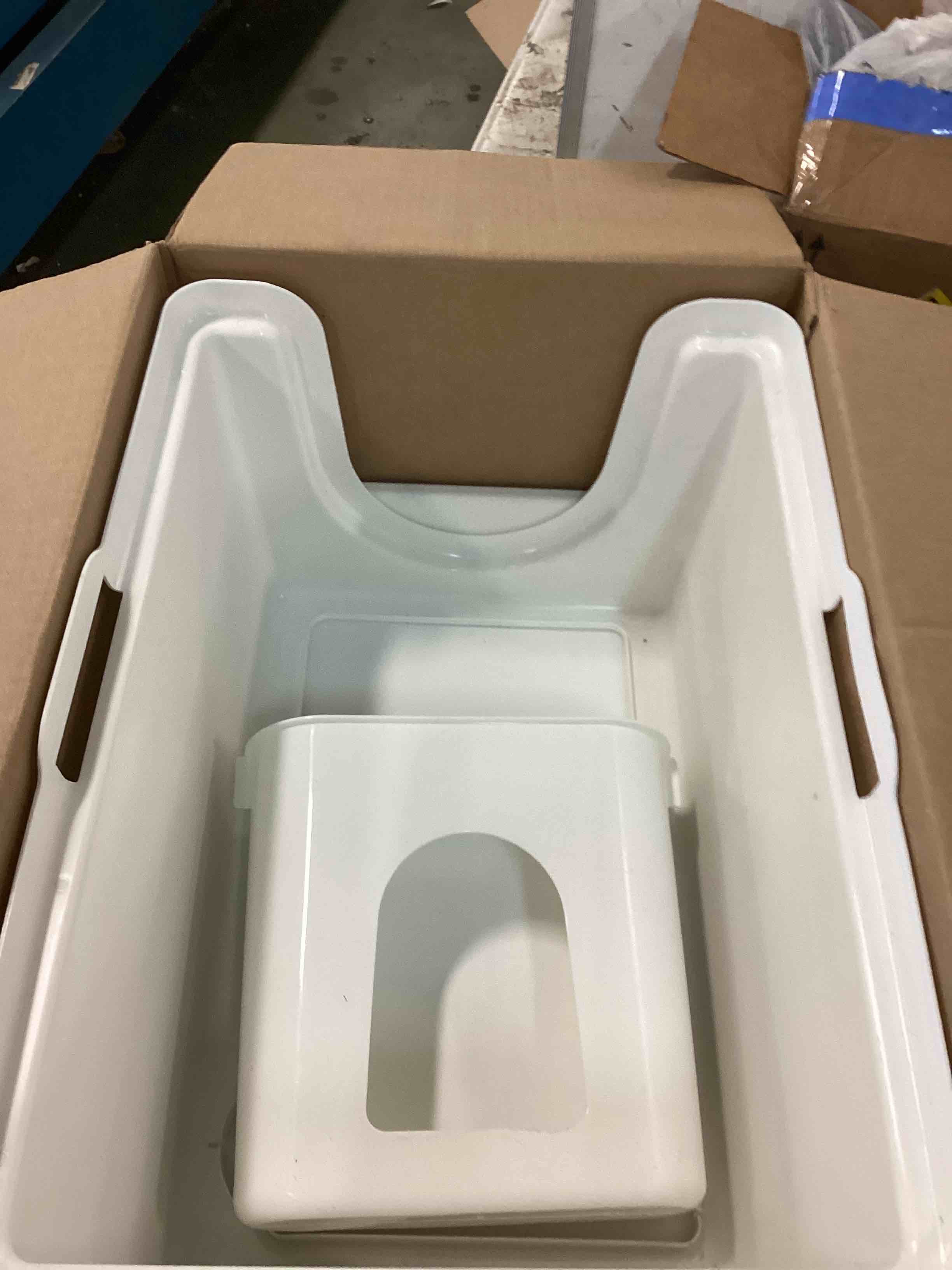 https://s3.amazonaws.com/lotting-images-prod/bidfta/GRN6152166_1715011681948.jpeg