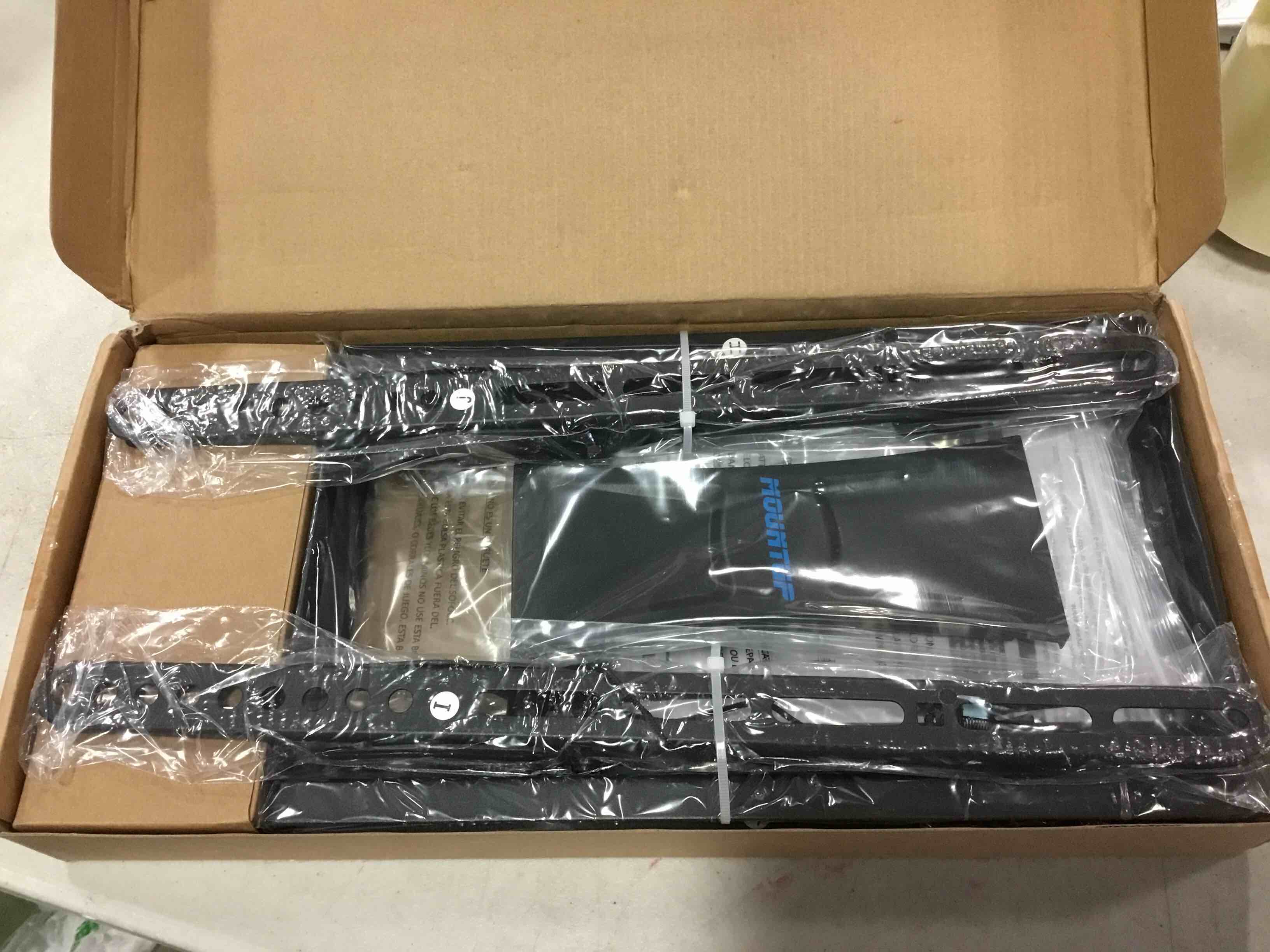https://s3.amazonaws.com/lotting-images-prod/bidfta/GRN6154125_1714497575701.jpeg