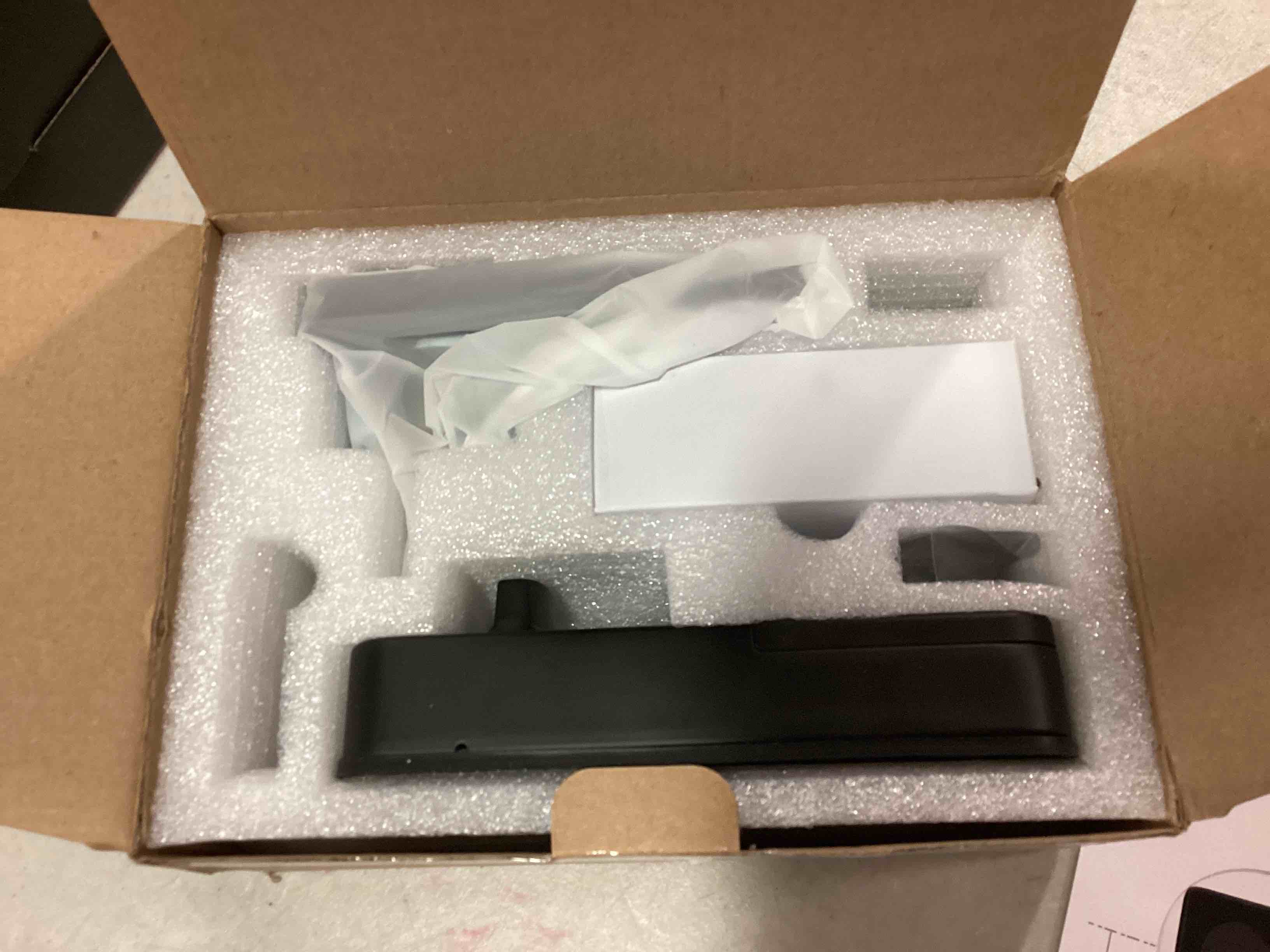https://s3.amazonaws.com/lotting-images-prod/bidfta/GRN6154200_1714506808809.jpeg