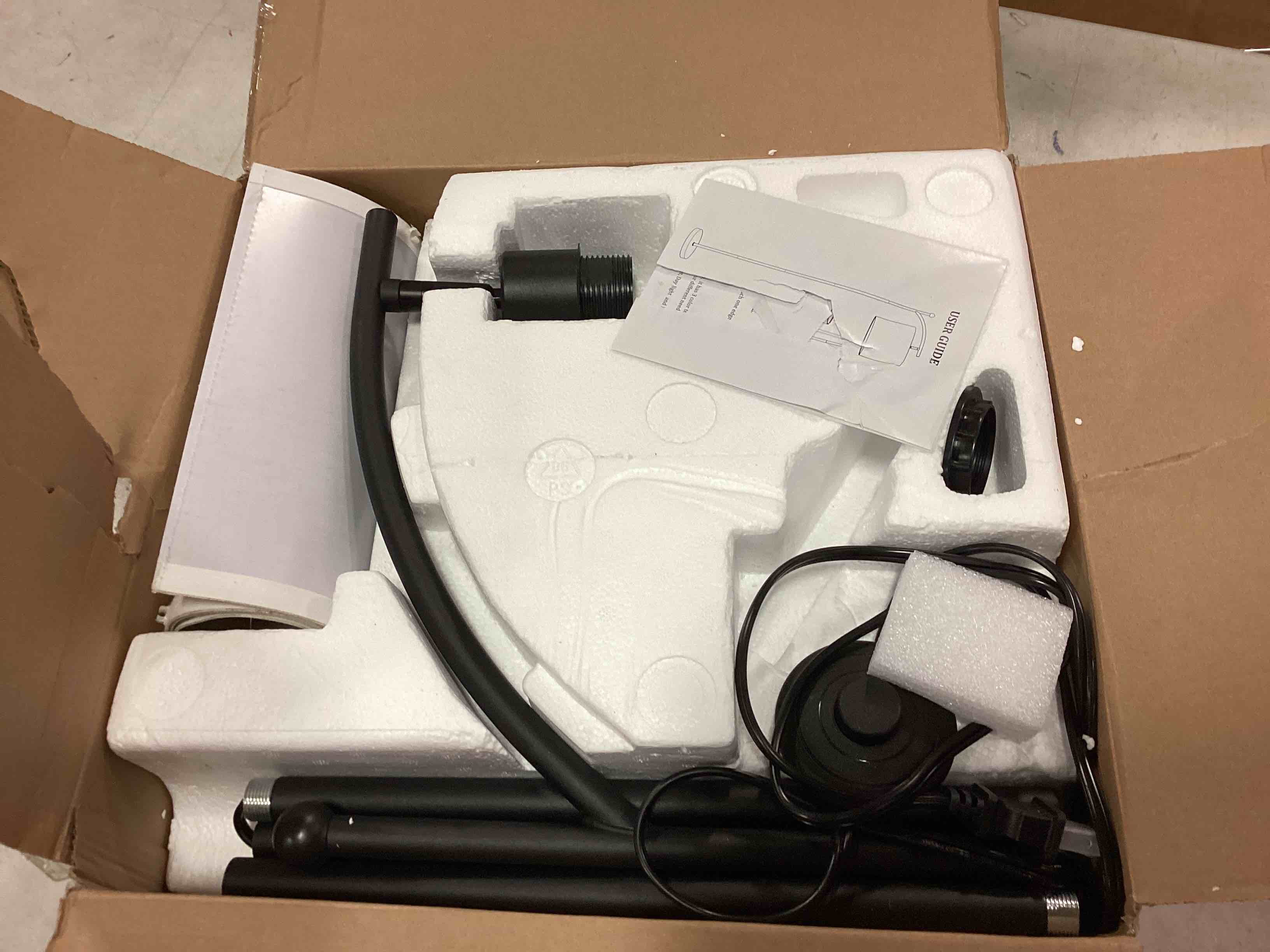 https://s3.amazonaws.com/lotting-images-prod/bidfta/GRN6154204_1714507256315.jpeg