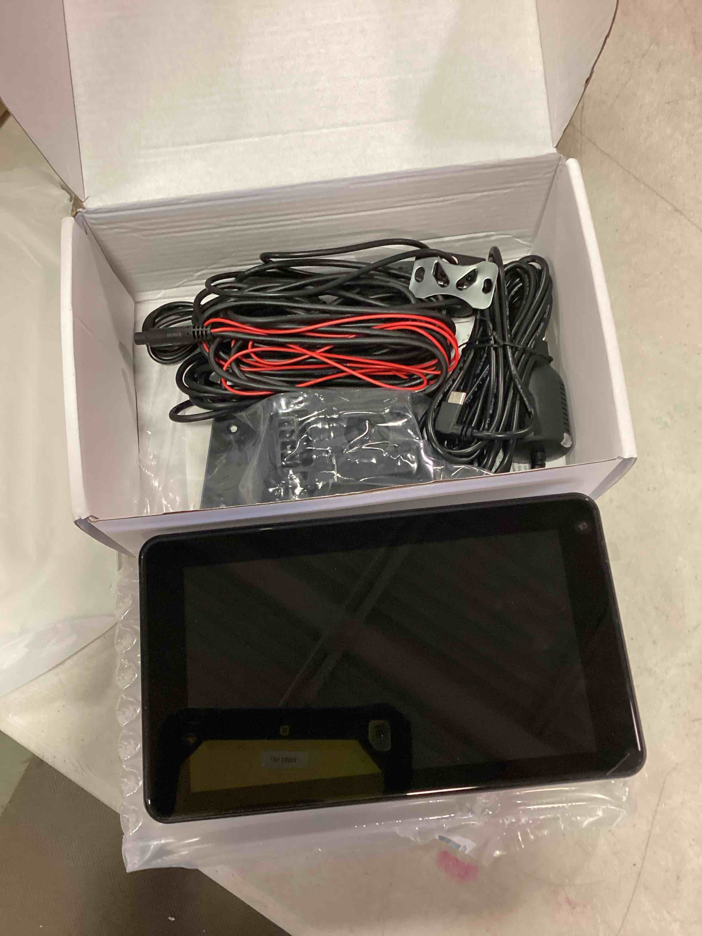 https://s3.amazonaws.com/lotting-images-prod/bidfta/GRN6154696_1714677421860.jpeg